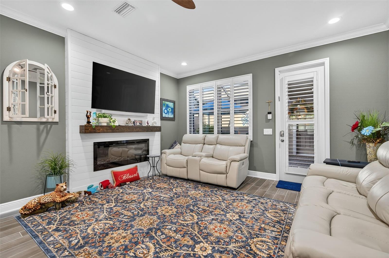 Image 3 of 48 For 13071 Batten Lane