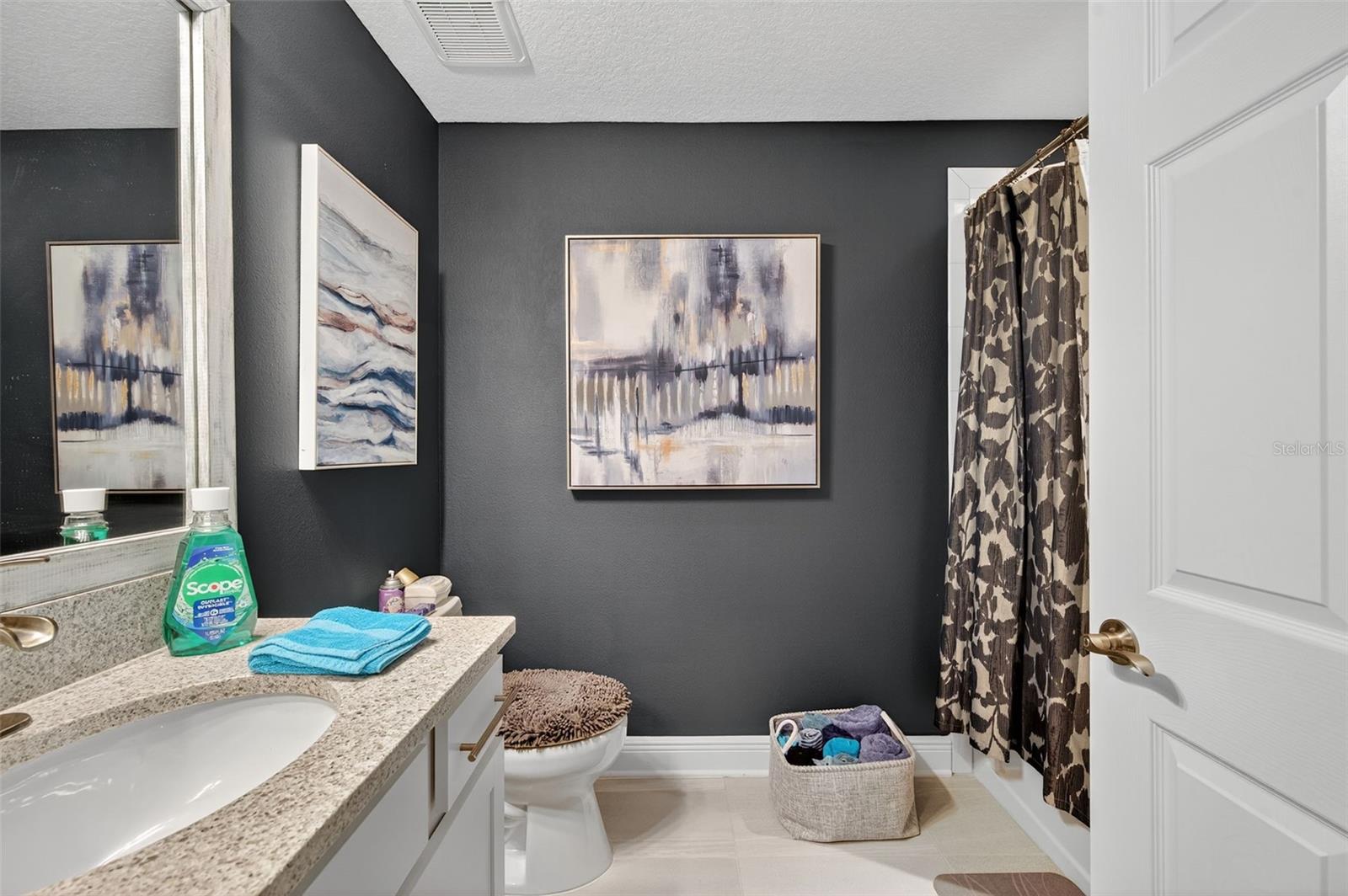 Image 31 of 48 For 13071 Batten Lane