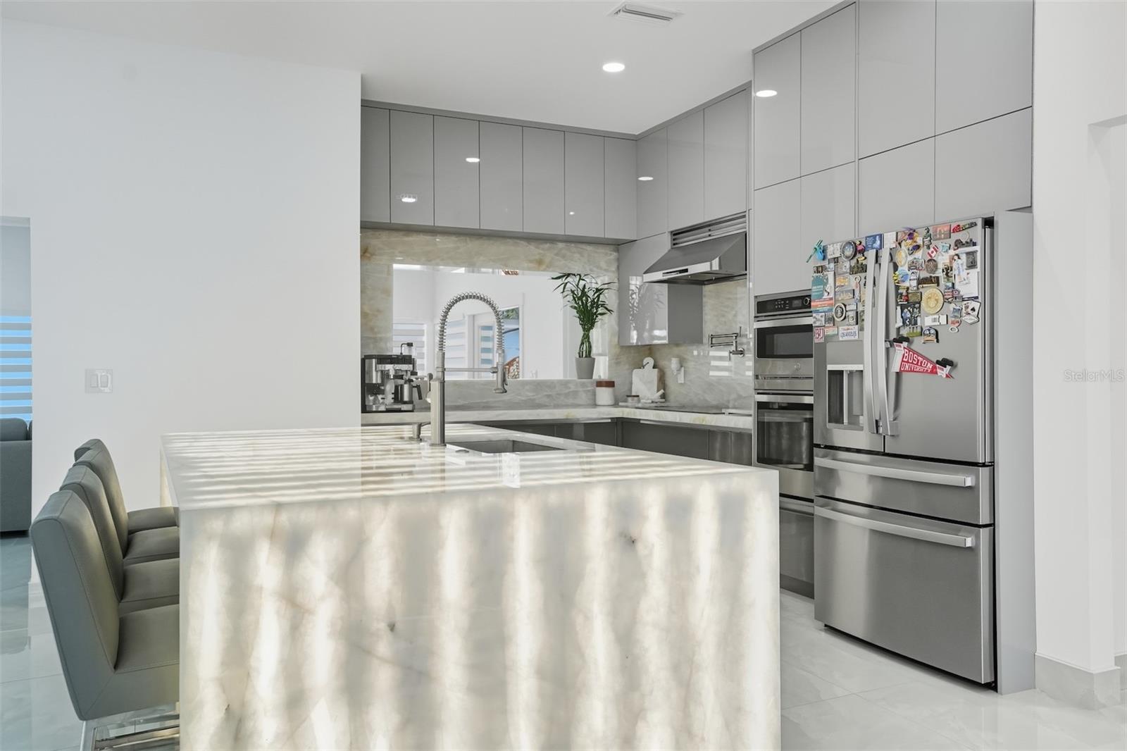 Image 11 of 60 For 7102 Hazelhurst Court