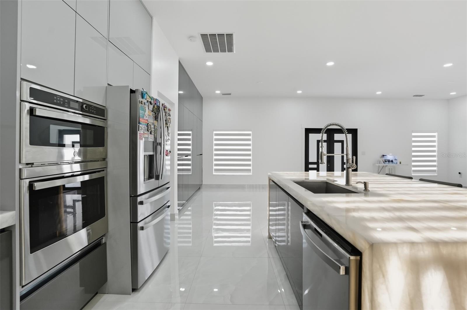 Image 16 of 60 For 7102 Hazelhurst Court