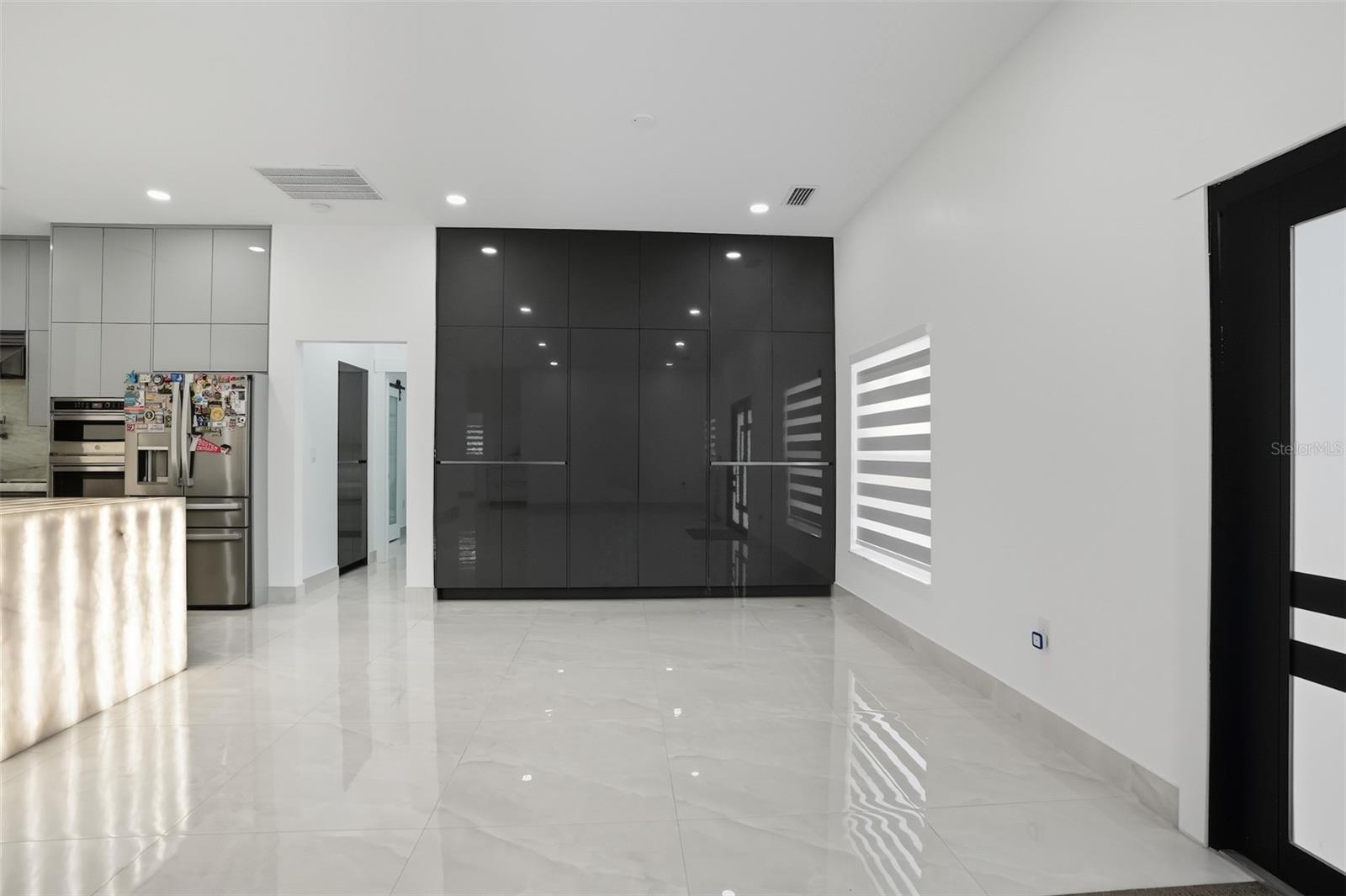 Image 23 of 60 For 7102 Hazelhurst Court