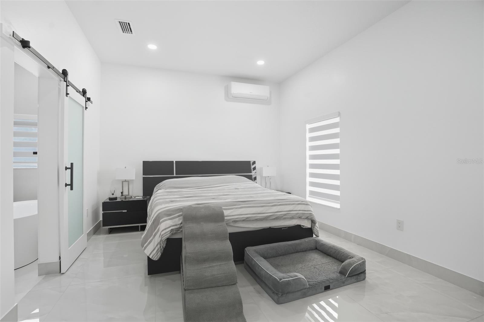 Image 24 of 60 For 7102 Hazelhurst Court