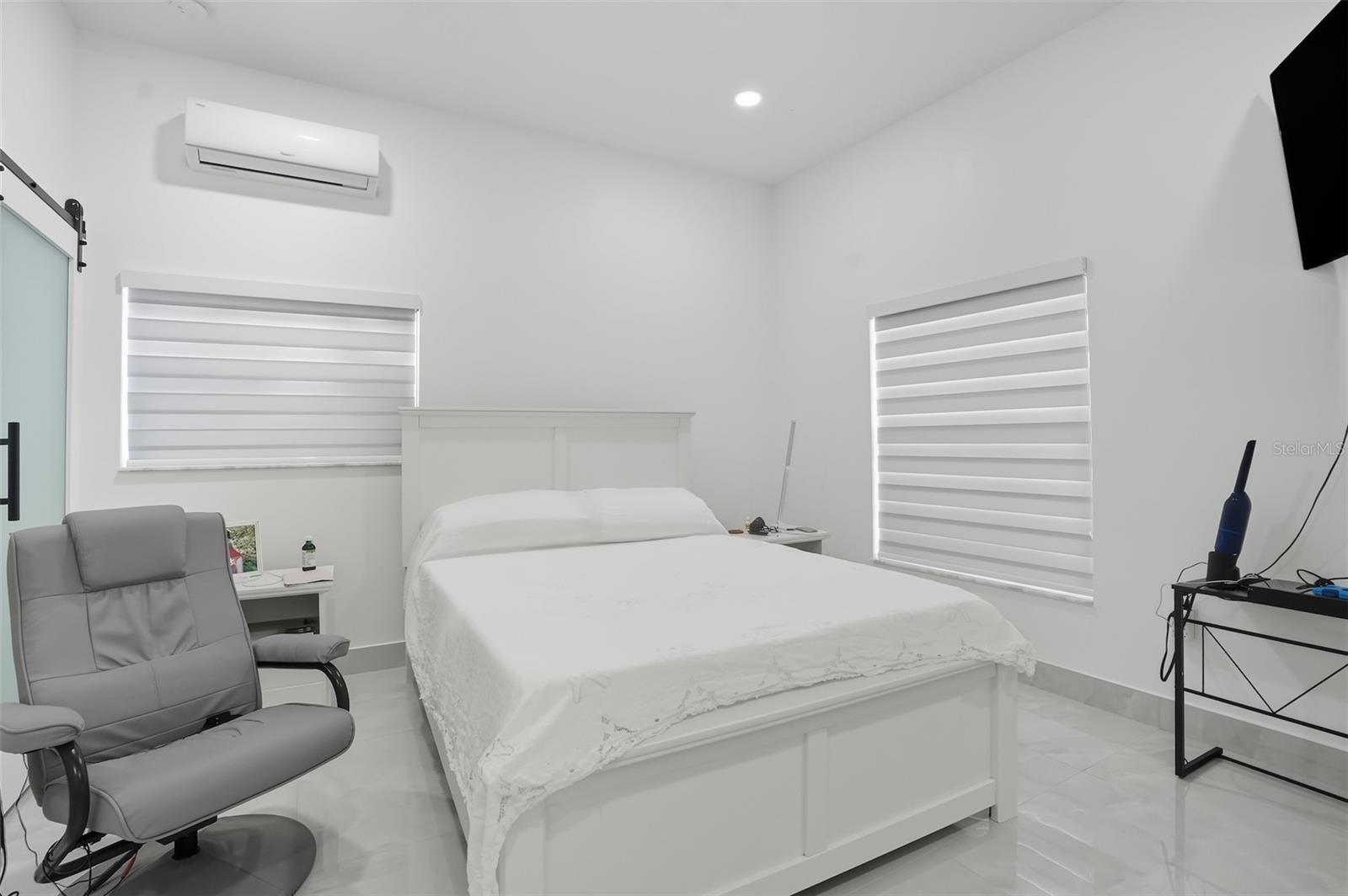 Image 26 of 60 For 7102 Hazelhurst Court