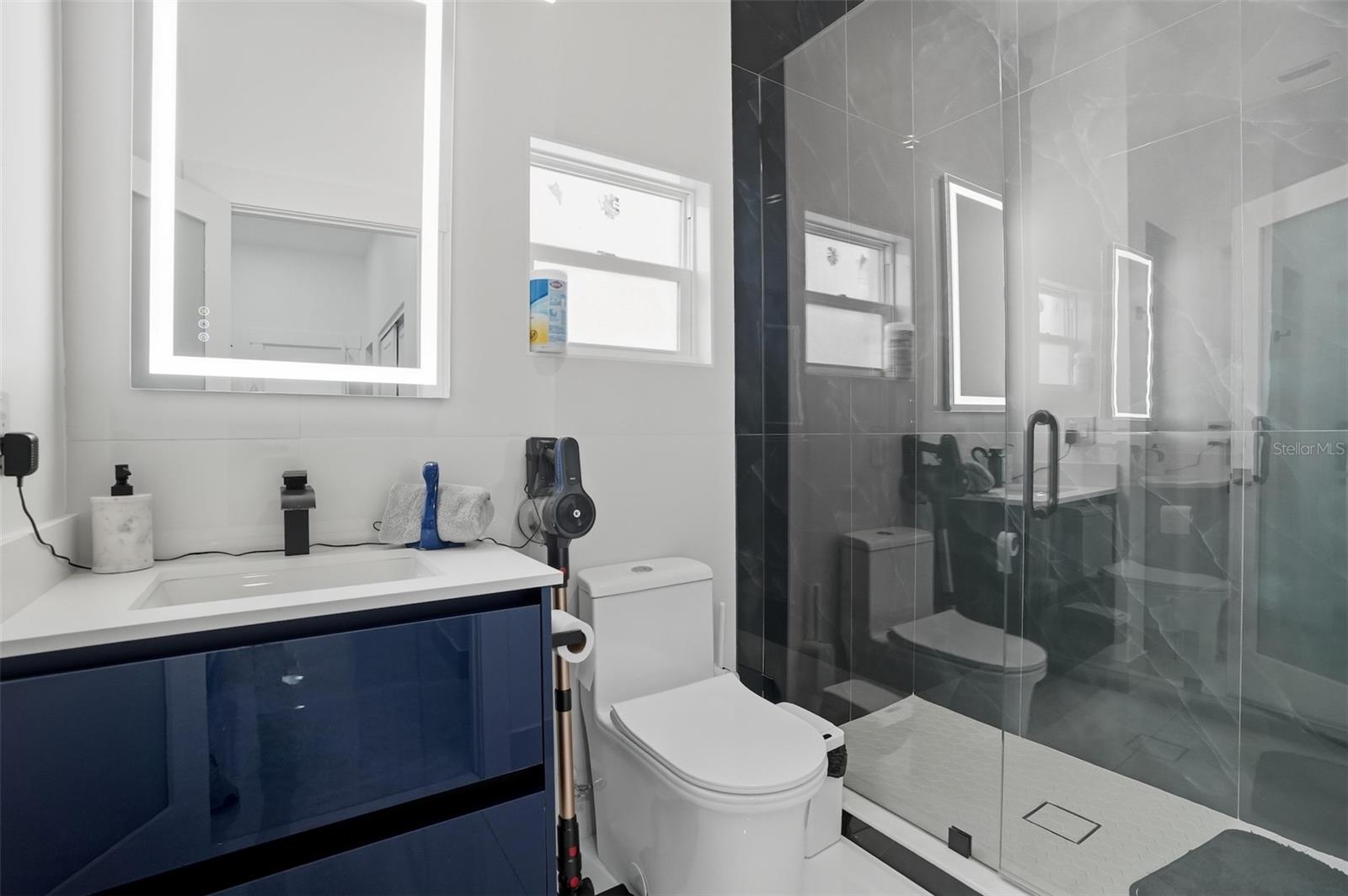 Image 31 of 60 For 7102 Hazelhurst Court