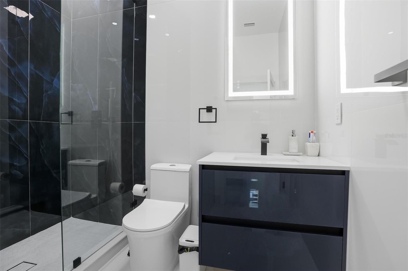 Image 32 of 60 For 7102 Hazelhurst Court