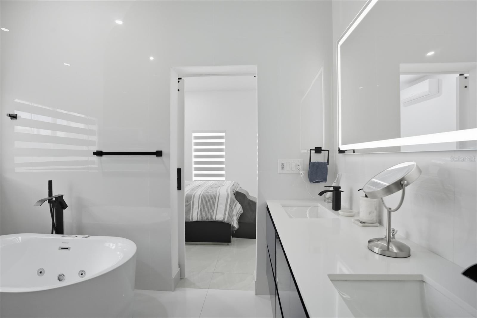 Image 34 of 60 For 7102 Hazelhurst Court