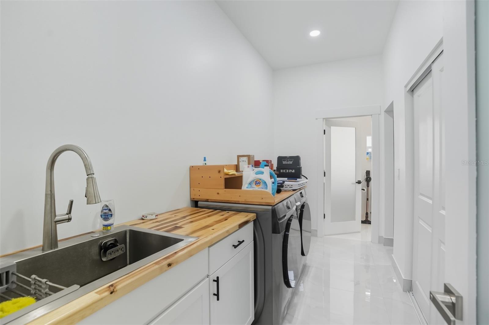 Image 38 of 60 For 7102 Hazelhurst Court