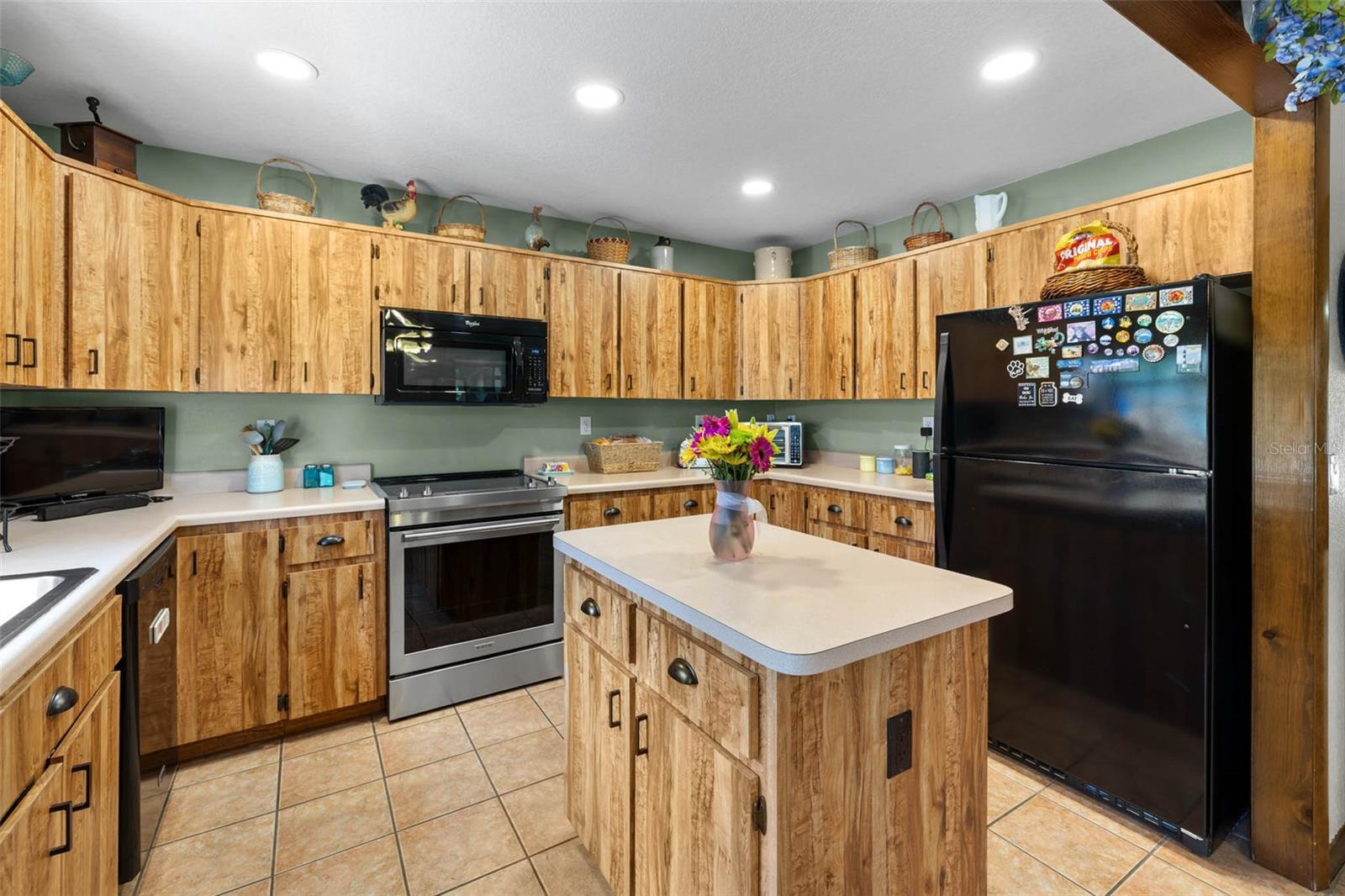 Image 10 of 70 For 9514 Eden Avenue