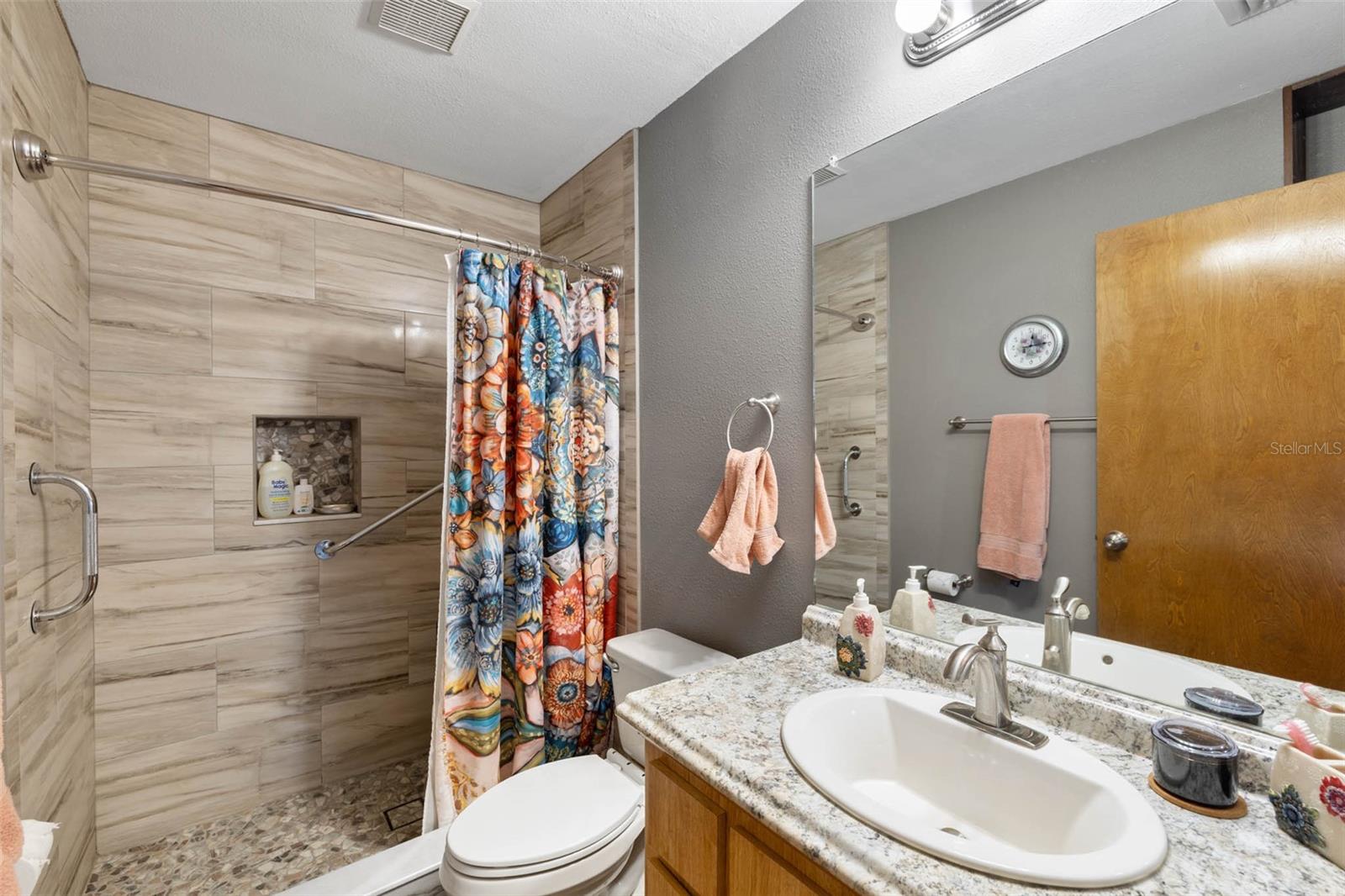 Image 18 of 70 For 9514 Eden Avenue