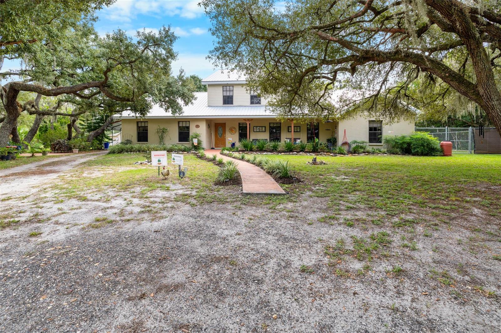 Image 2 of 70 For 9514 Eden Avenue