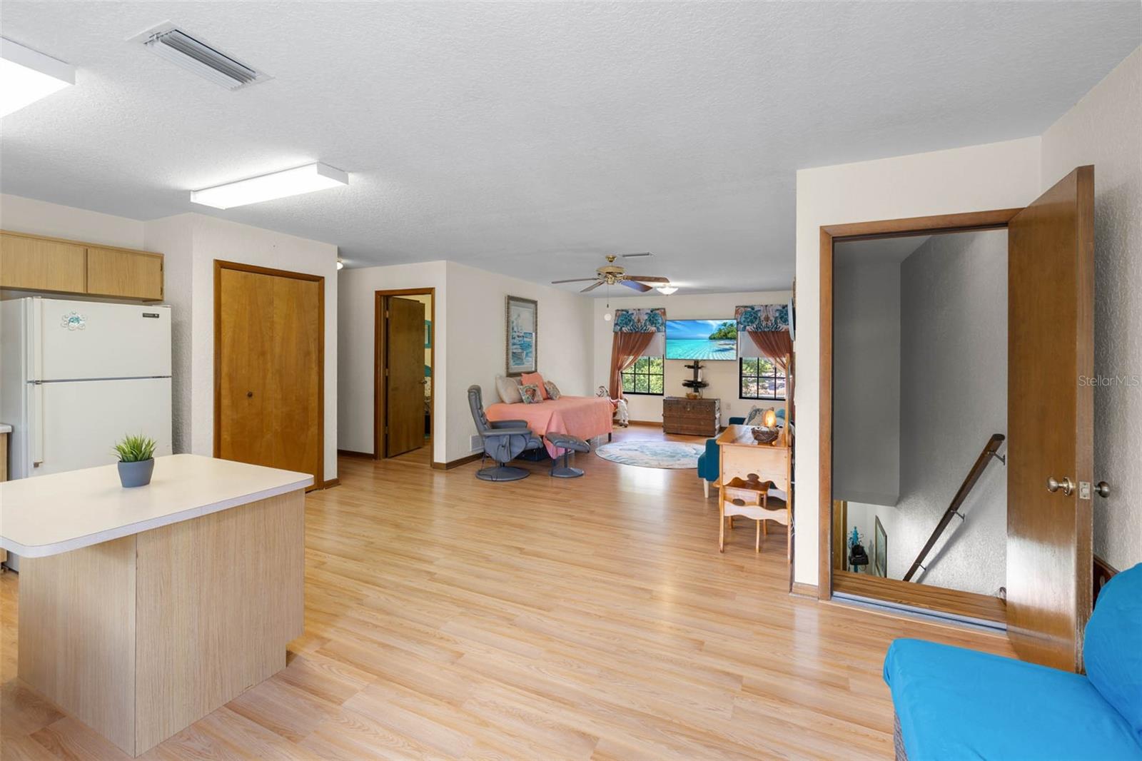 Image 29 of 70 For 9514 Eden Avenue