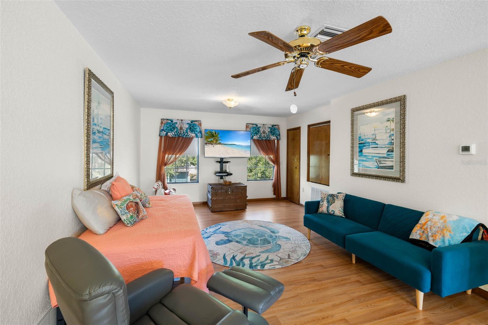 Image 32 of 70 For 9514 Eden Avenue