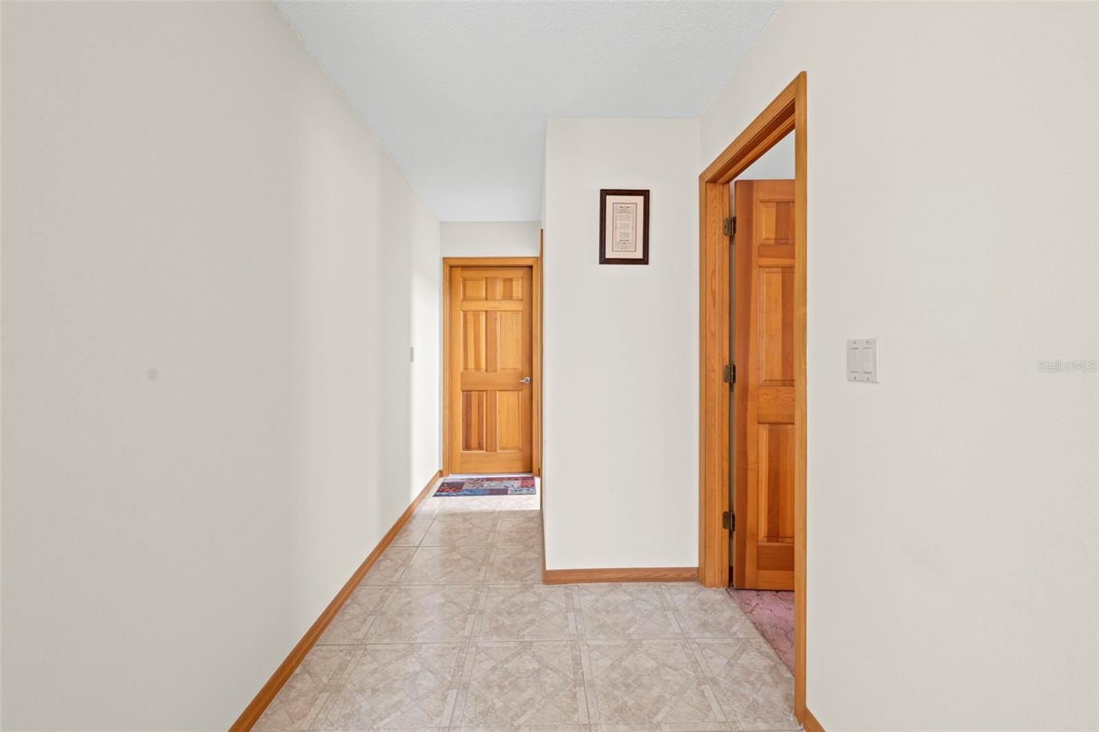 Listing photo id 29 for 6701 Freeport Drive