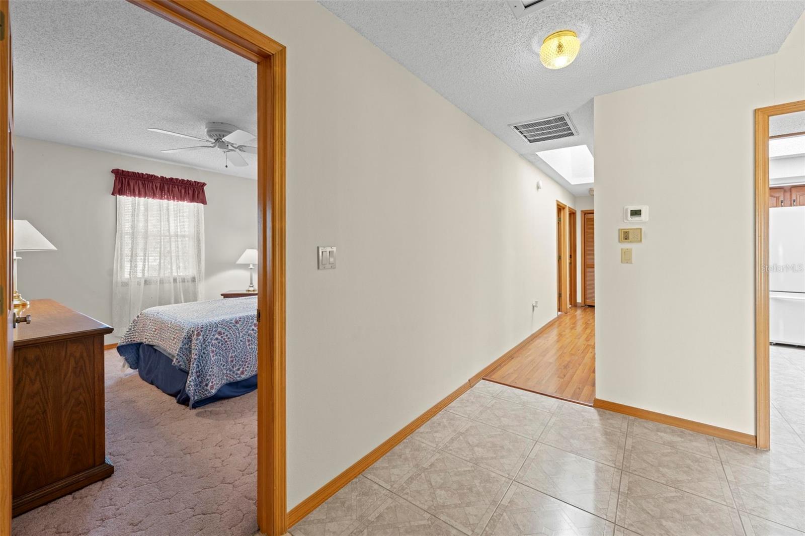 Listing photo id 30 for 6701 Freeport Drive