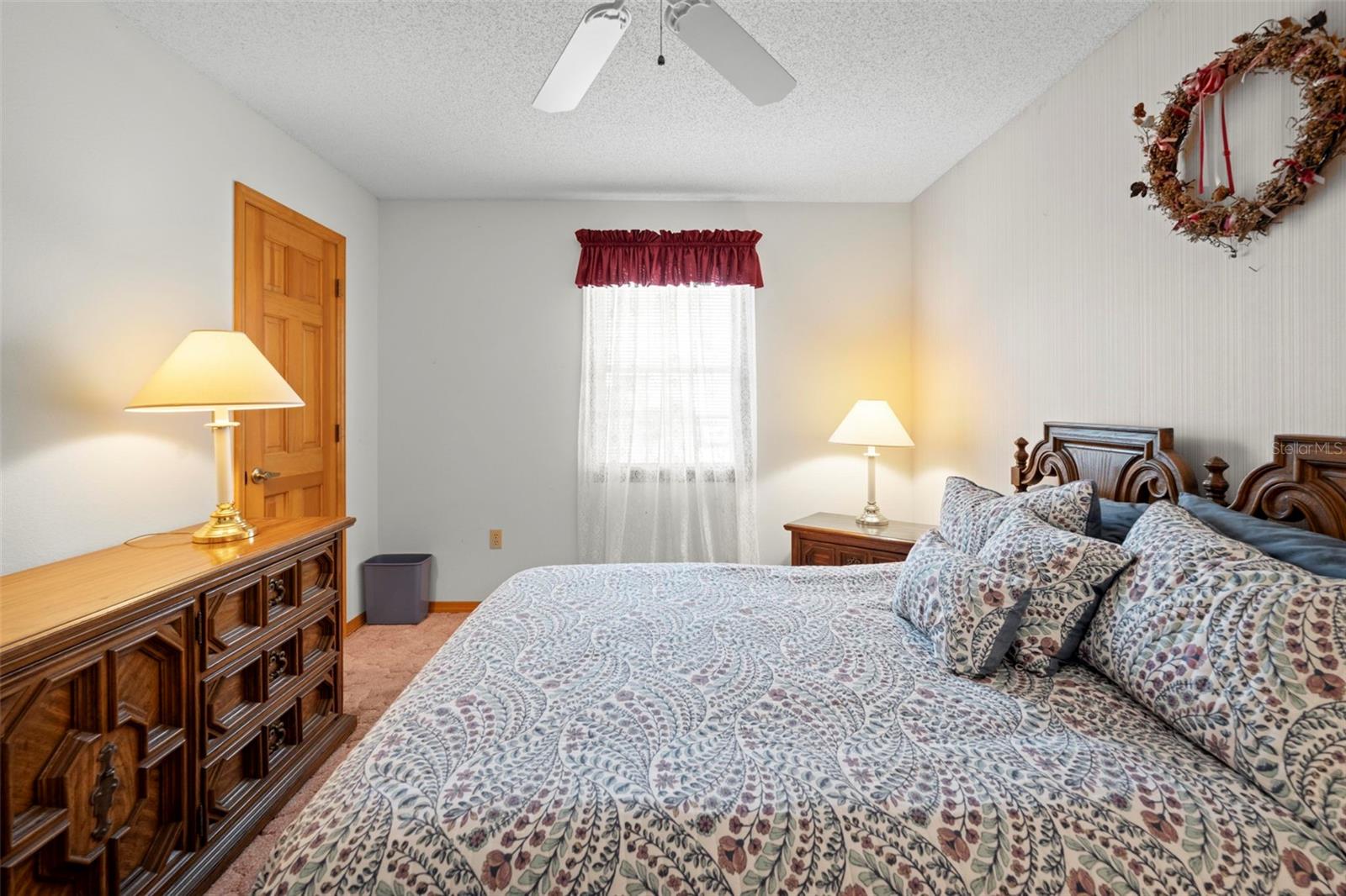 Listing photo id 32 for 6701 Freeport Drive