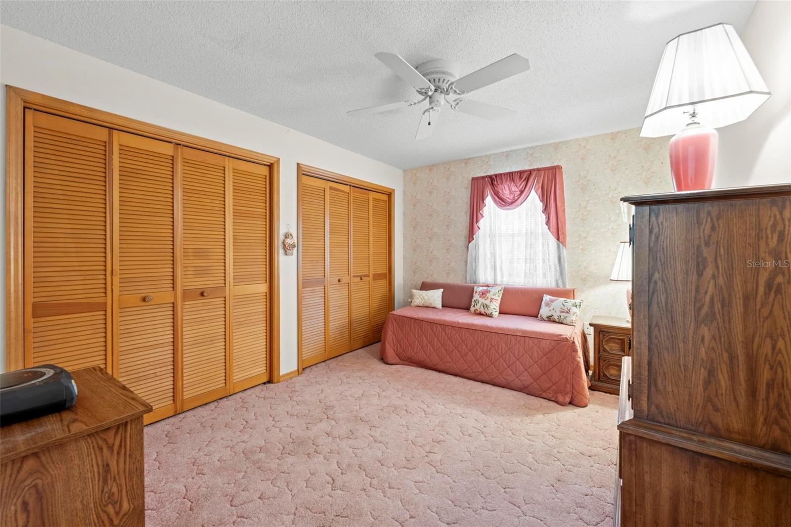 Listing photo id 34 for 6701 Freeport Drive