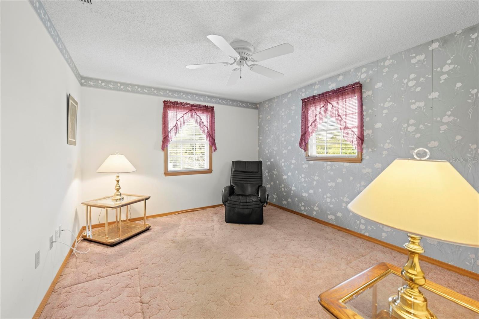 Listing photo id 36 for 6701 Freeport Drive