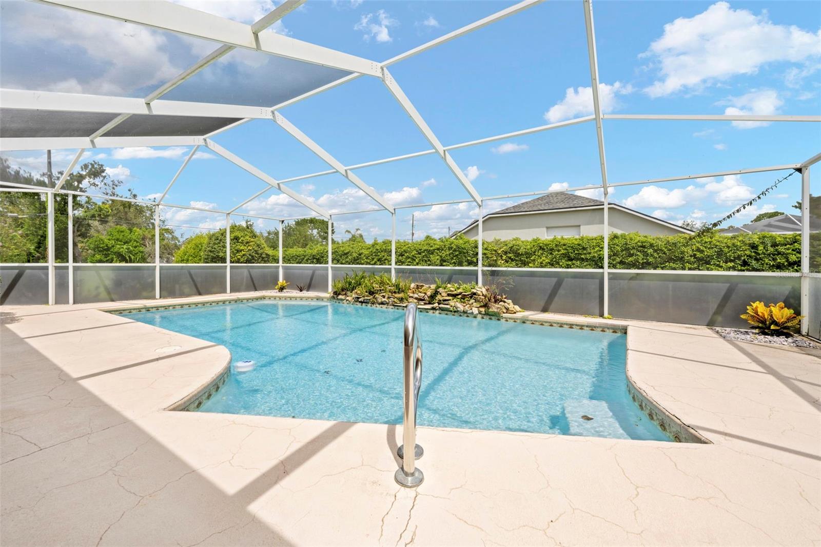 Listing photo id 44 for 6701 Freeport Drive