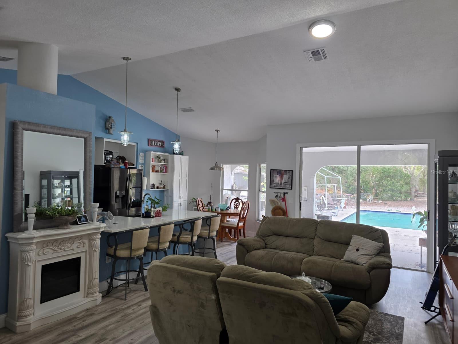 Image 22 of 50 For 10373 Marvista Court