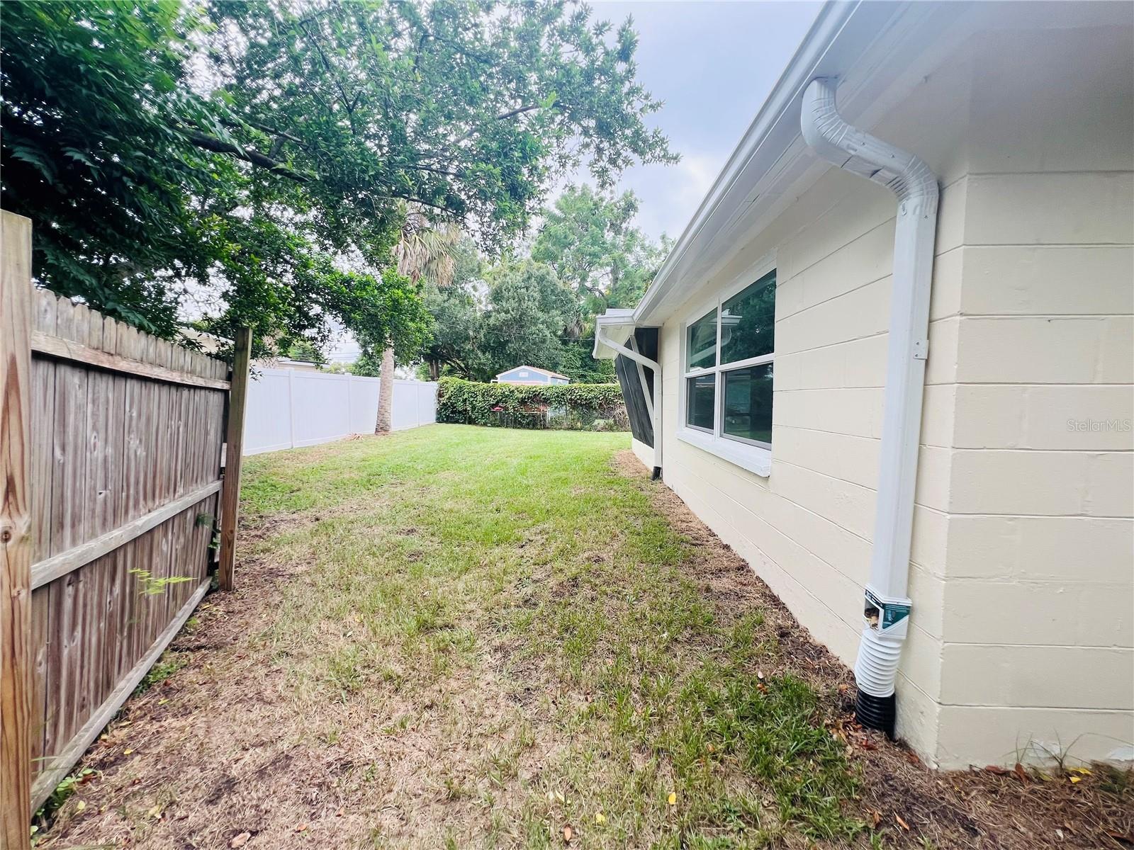 Image 25 of 28 For 3316 Overland Drive