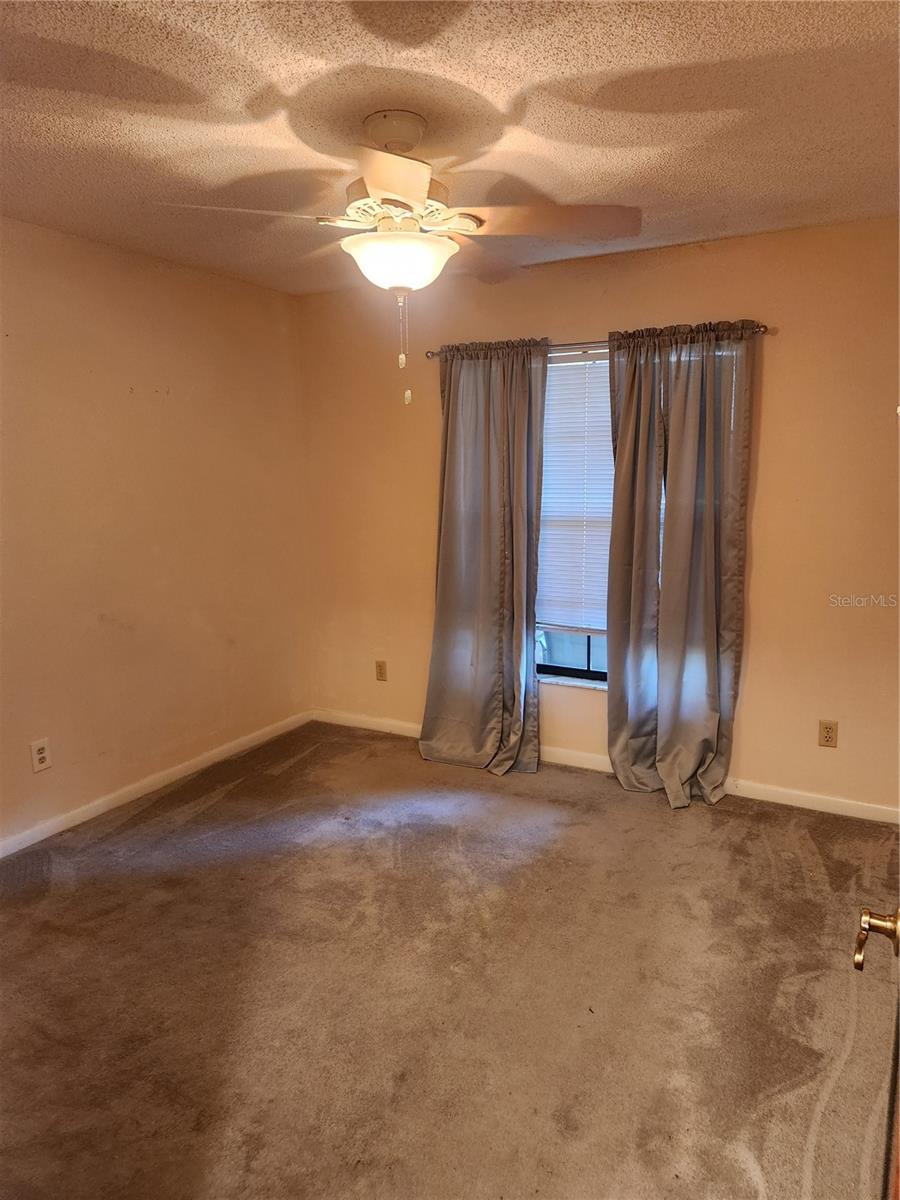 Image 7 of 16 For 8626 Shadblow Court 4