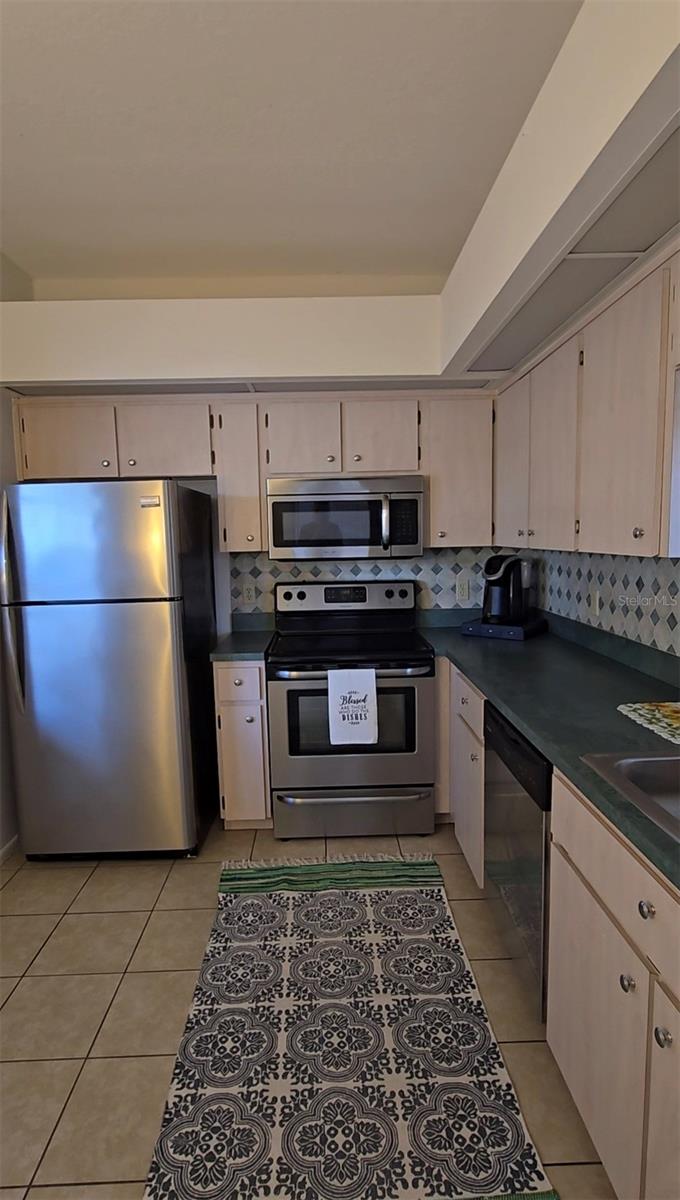 Image 6 of 18 For 4225 Sun Rafael Ave