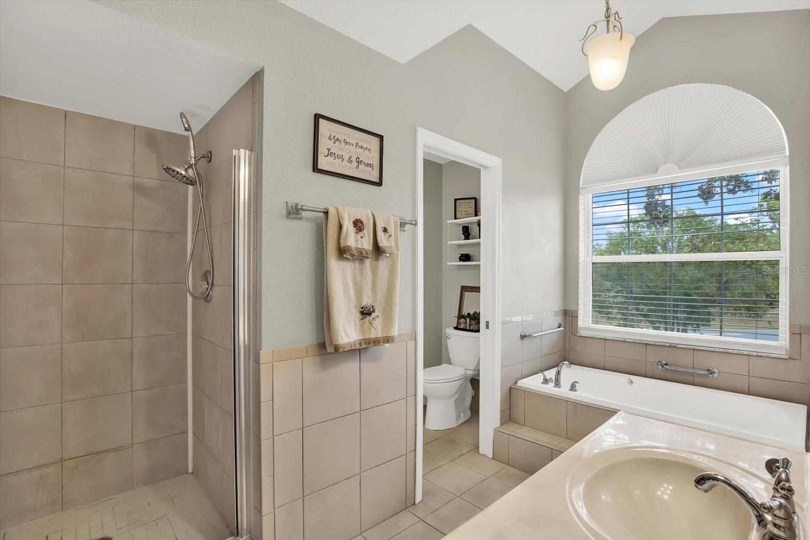 Image 12 of 30 For 2450 Sunrise Court