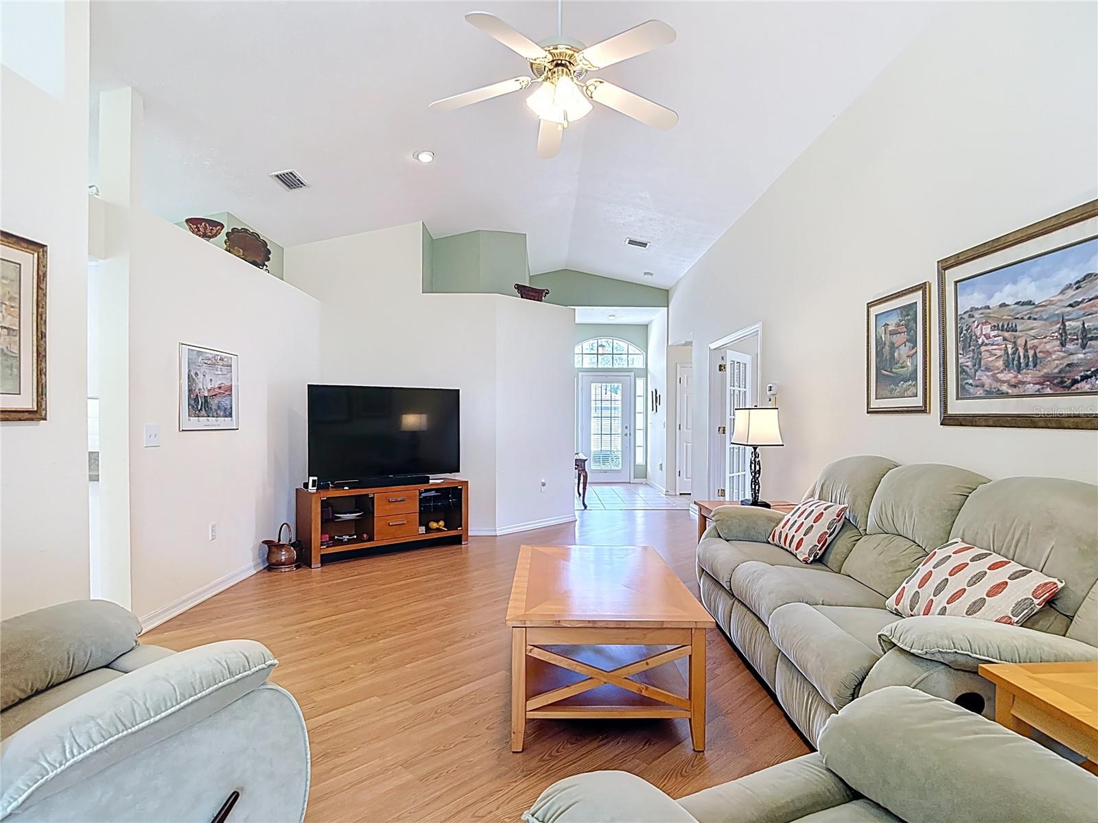 Image 15 of 67 For 13510 Knotty Lane