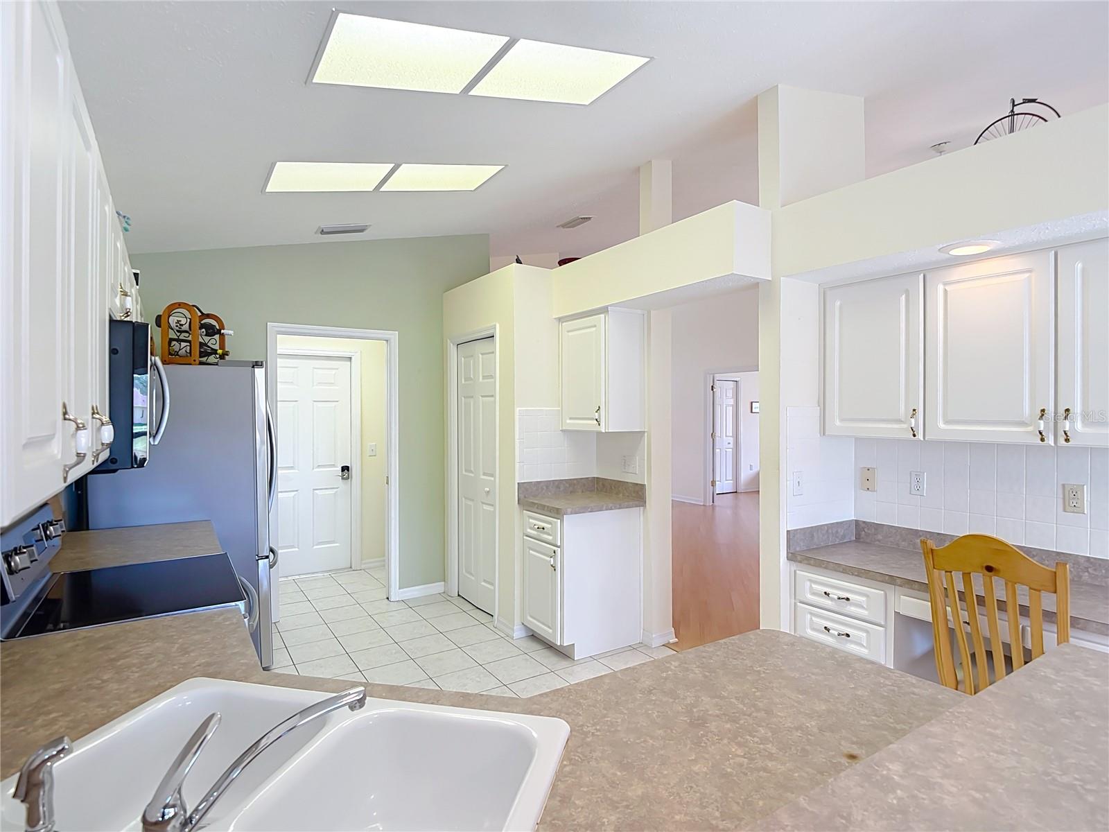 Image 21 of 67 For 13510 Knotty Lane