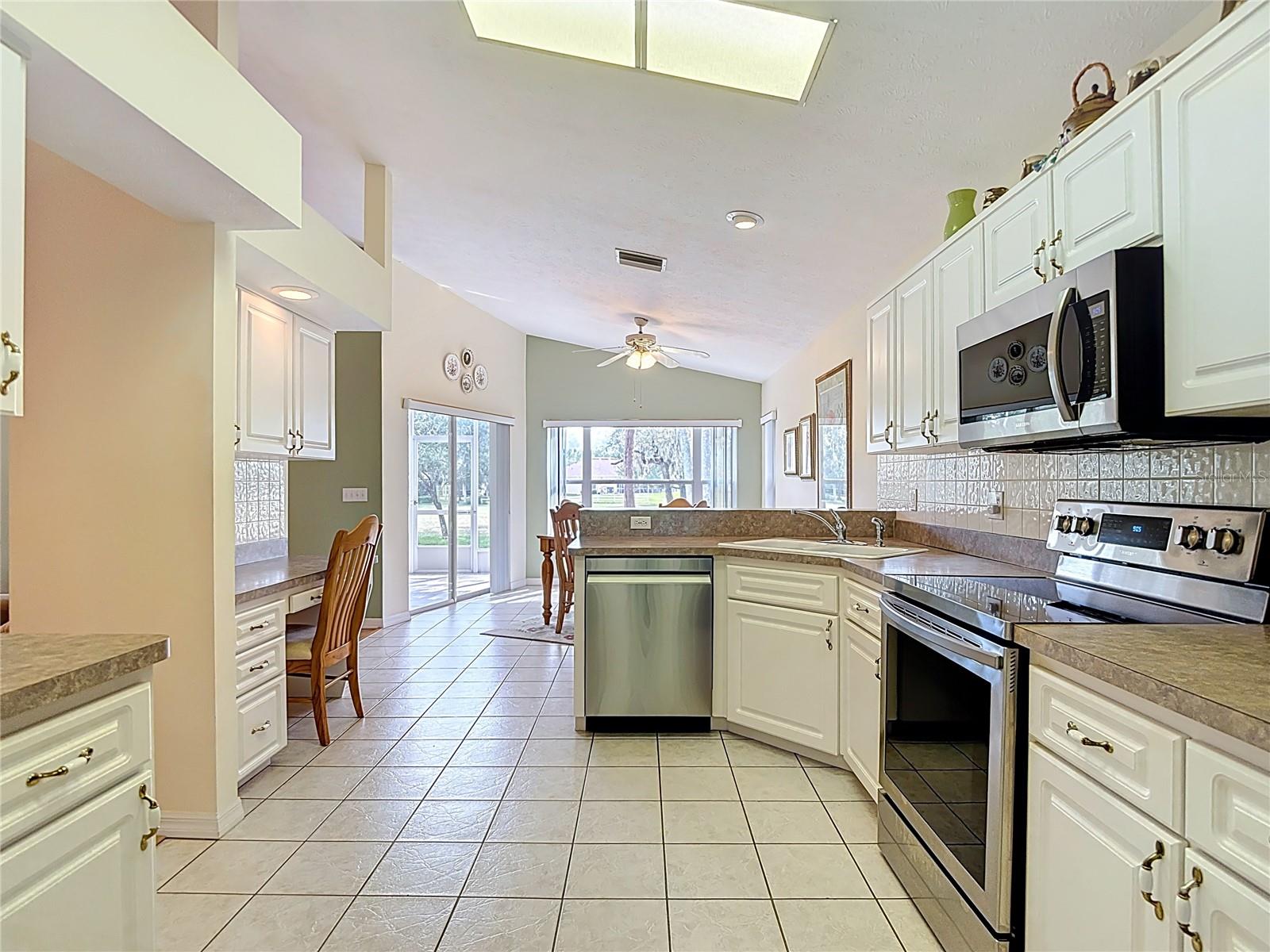 Image 28 of 67 For 13510 Knotty Lane