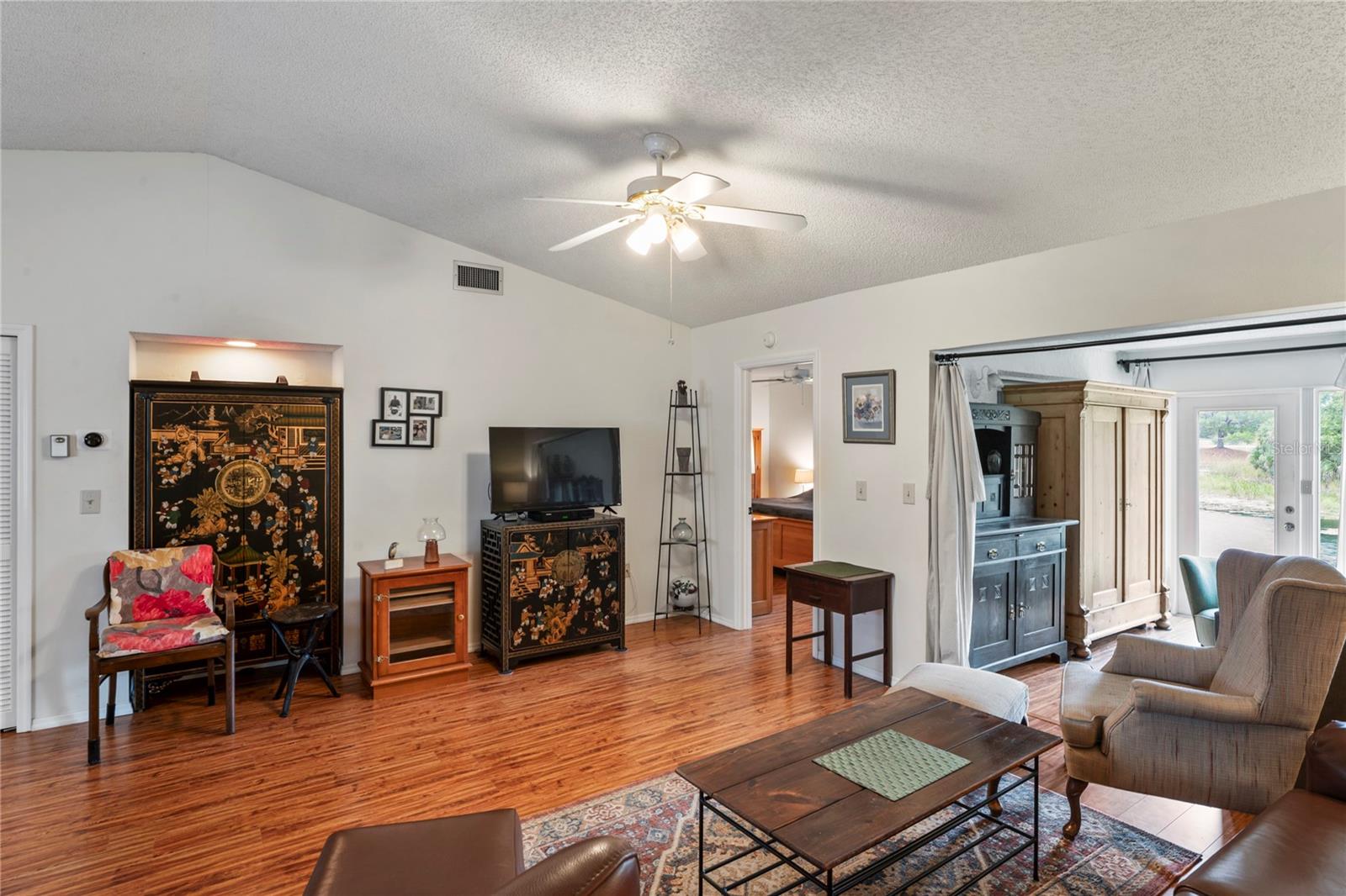 Image 10 of 65 For 7536 Heather Walk Drive