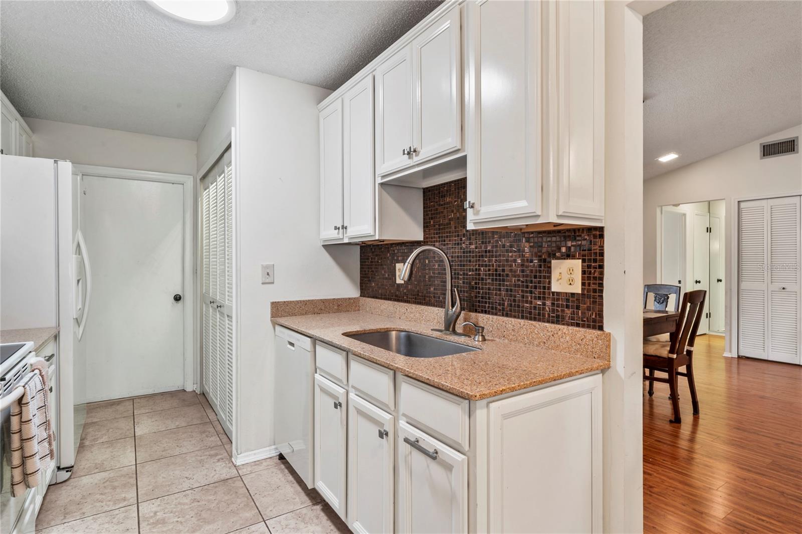 Image 12 of 65 For 7536 Heather Walk Drive