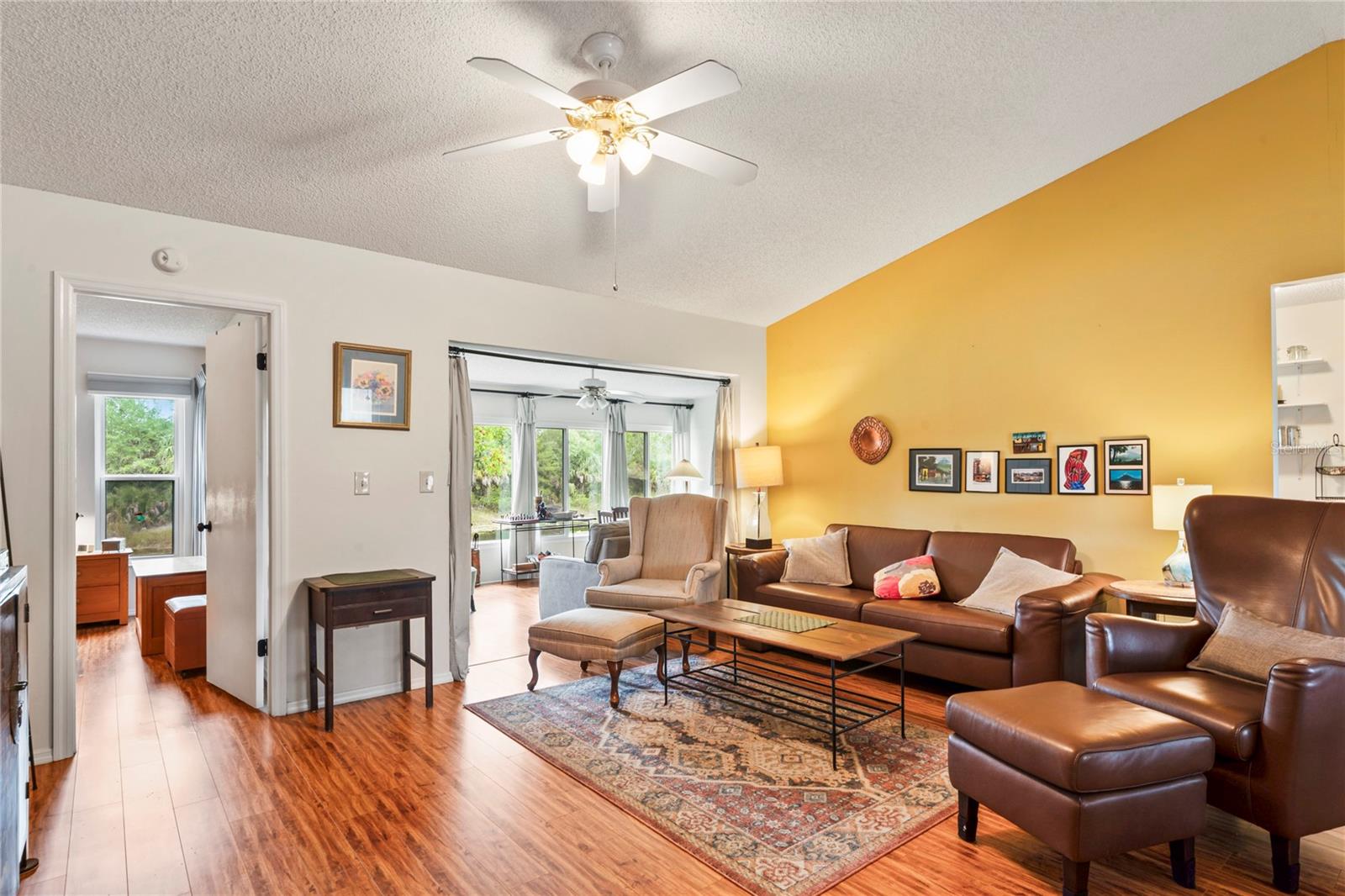 Image 8 of 65 For 7536 Heather Walk Drive