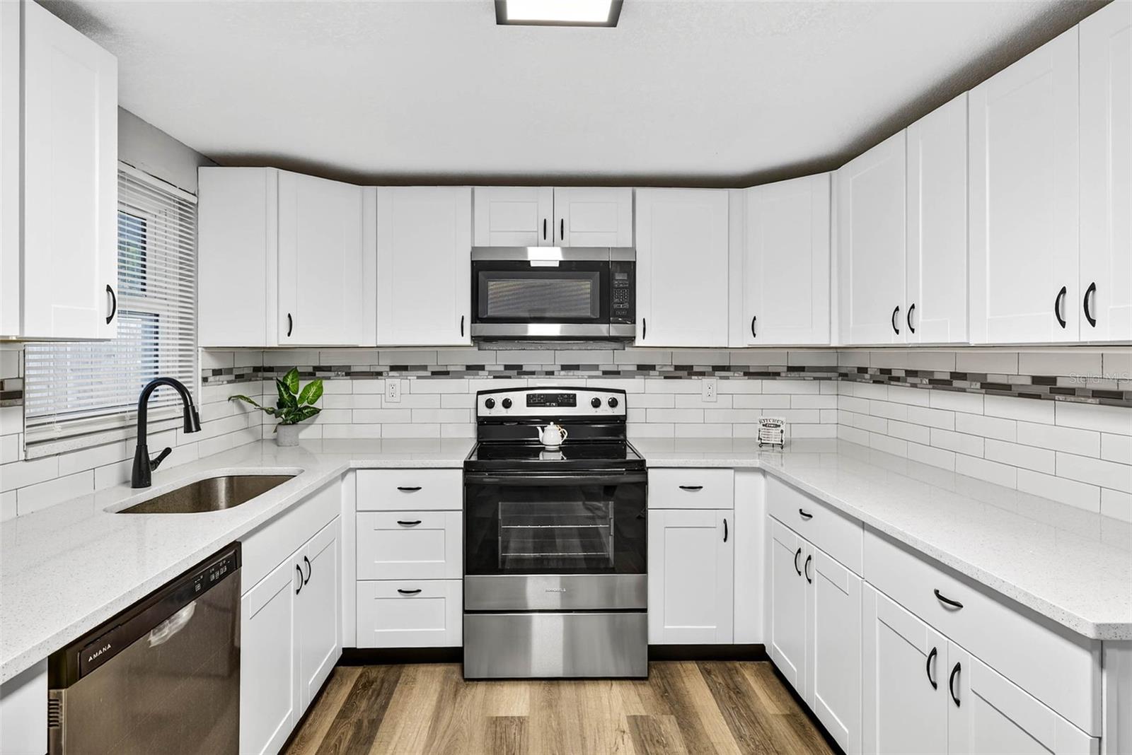 Image 13 of 15 For 7415 San Salvadore Drive