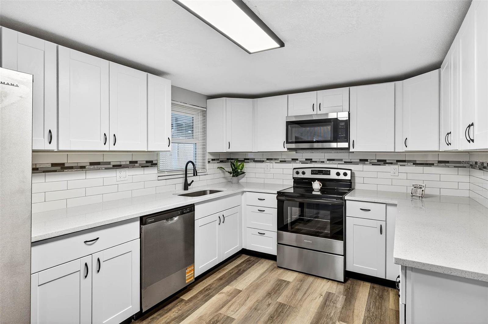 Image 14 of 15 For 7415 San Salvadore Drive