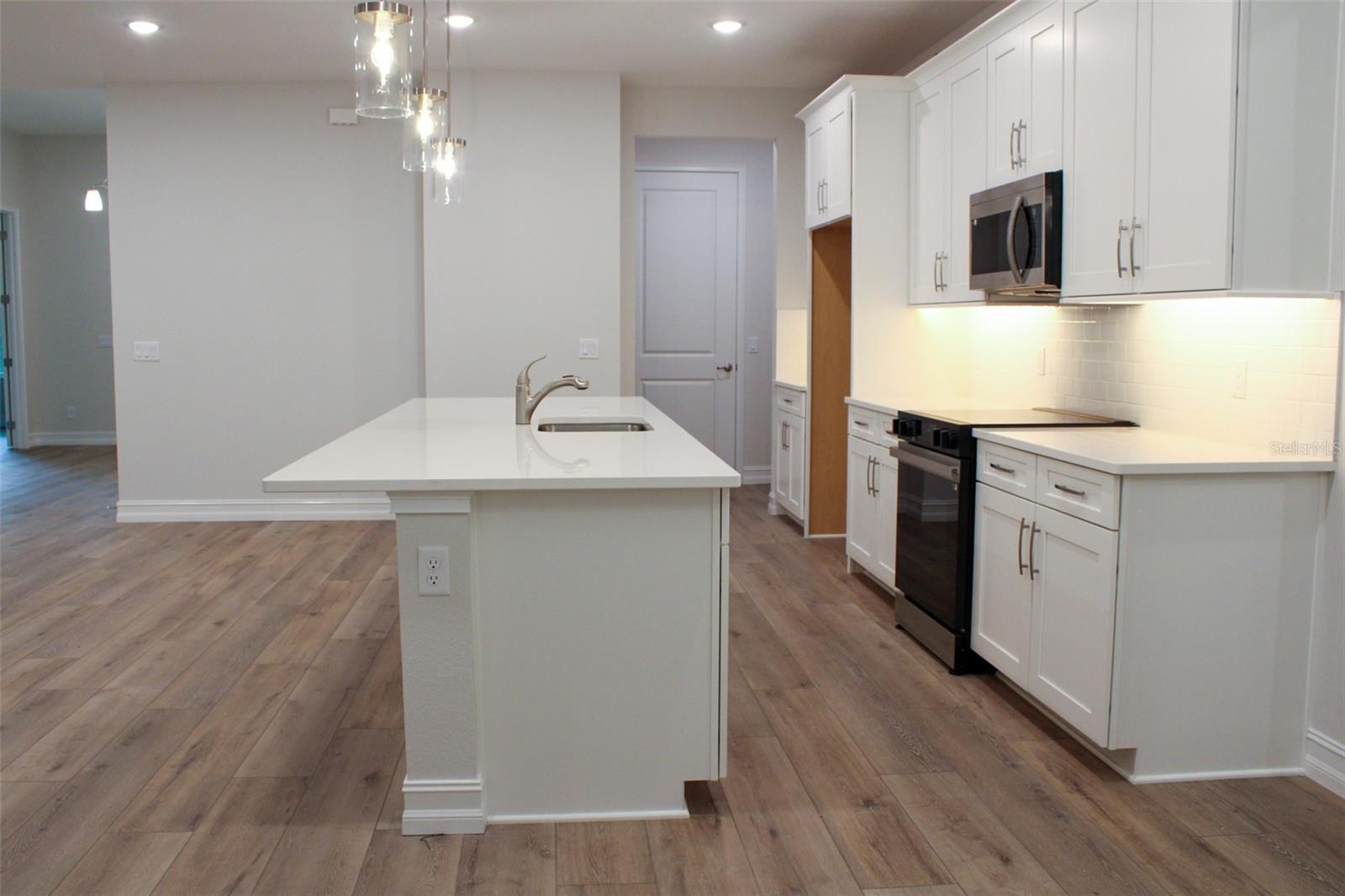 Image 15 of 33 For 159 Kinglet Avenue