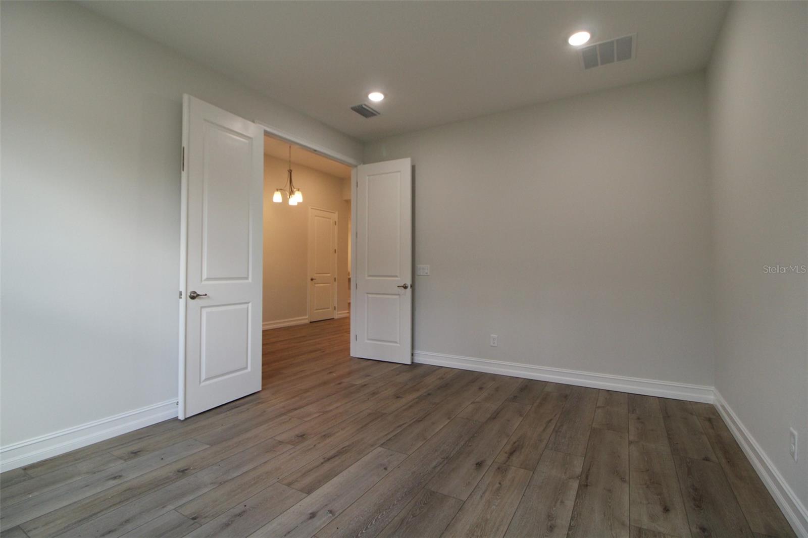 Image 7 of 33 For 159 Kinglet Avenue
