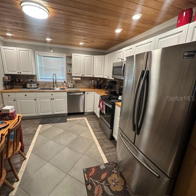 Image 8 of 15 For 839 Village Drive