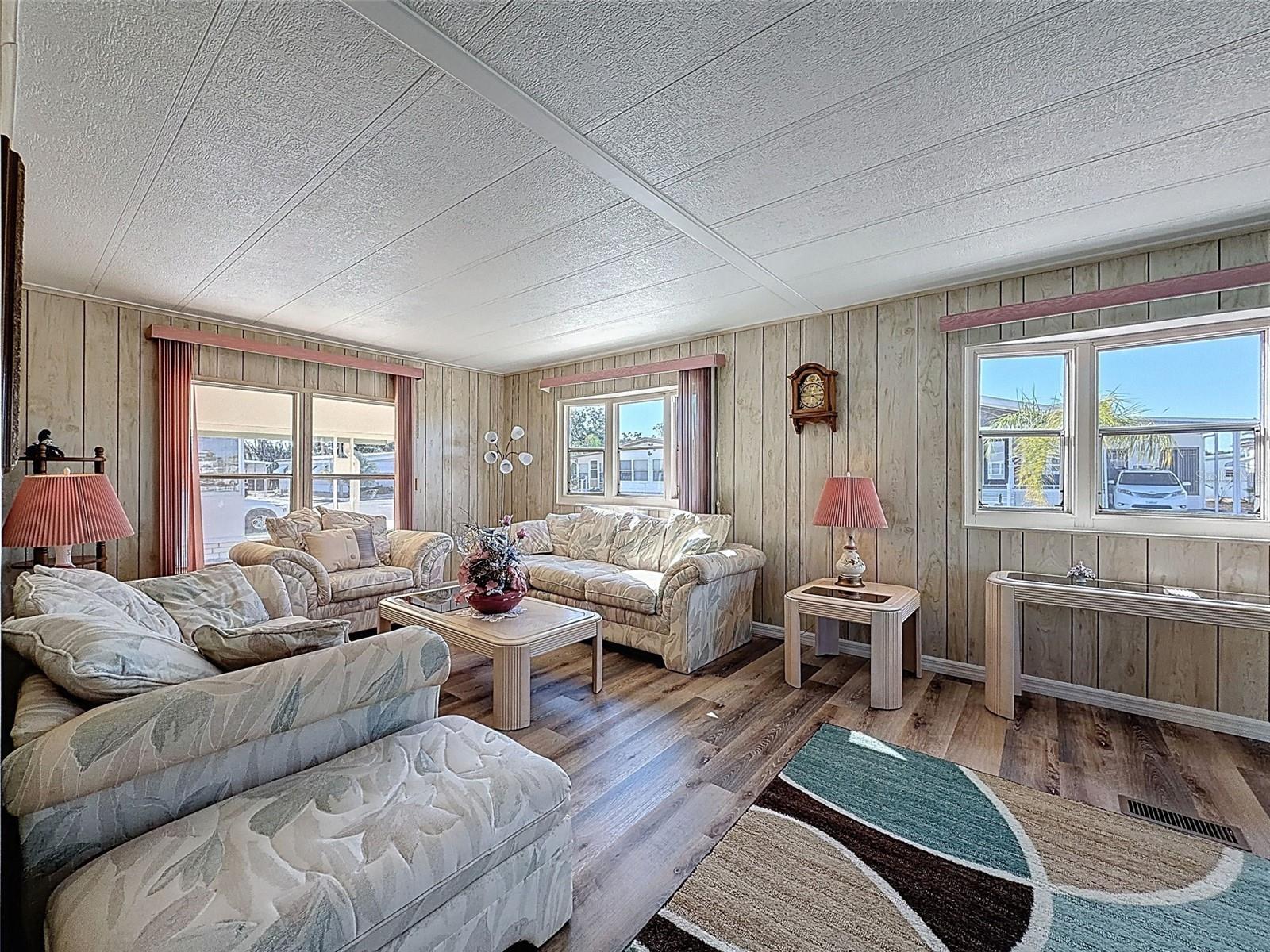 Image 15 of 58 For 7411 Osage Drive