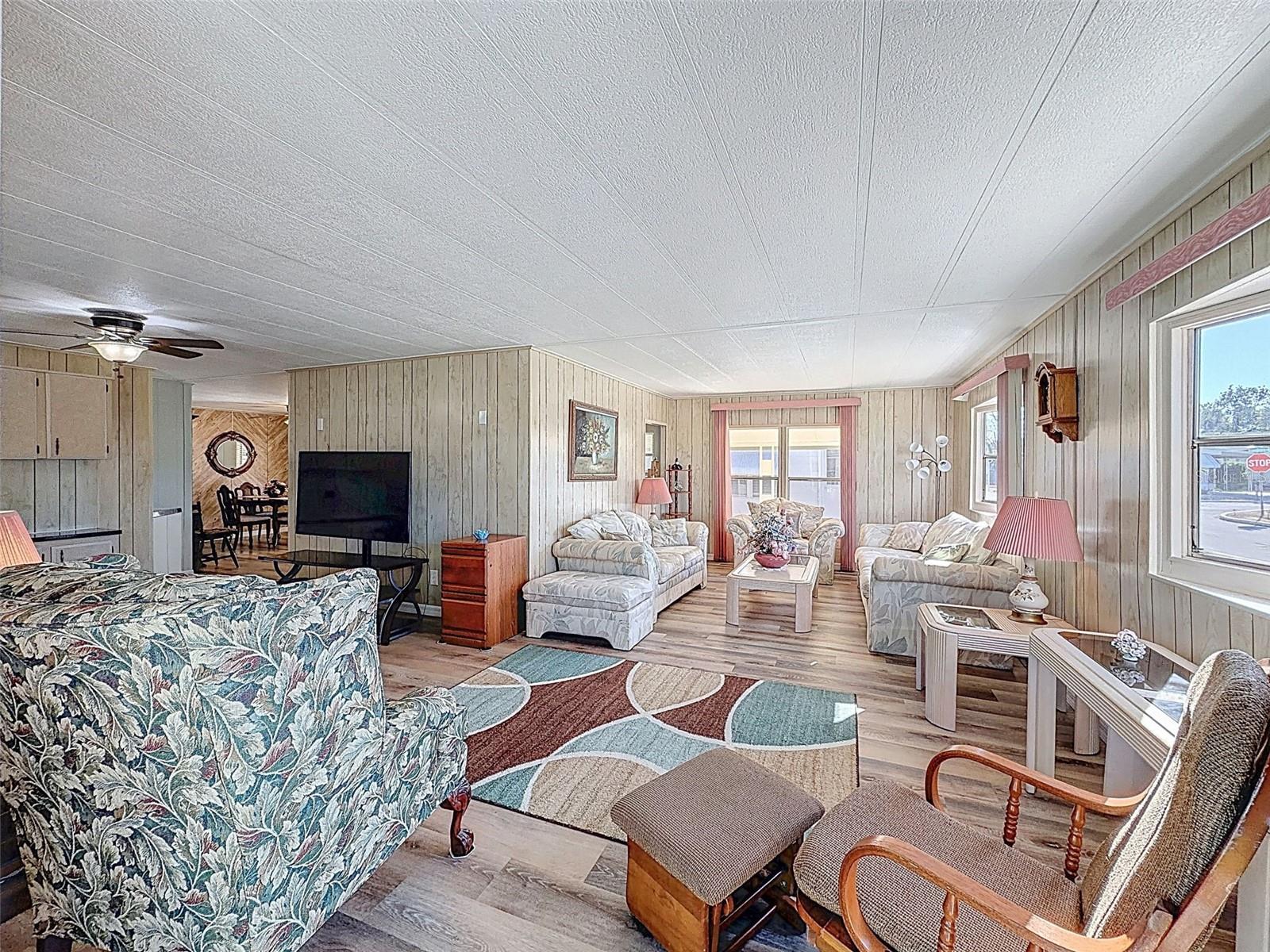 Image 19 of 58 For 7411 Osage Drive