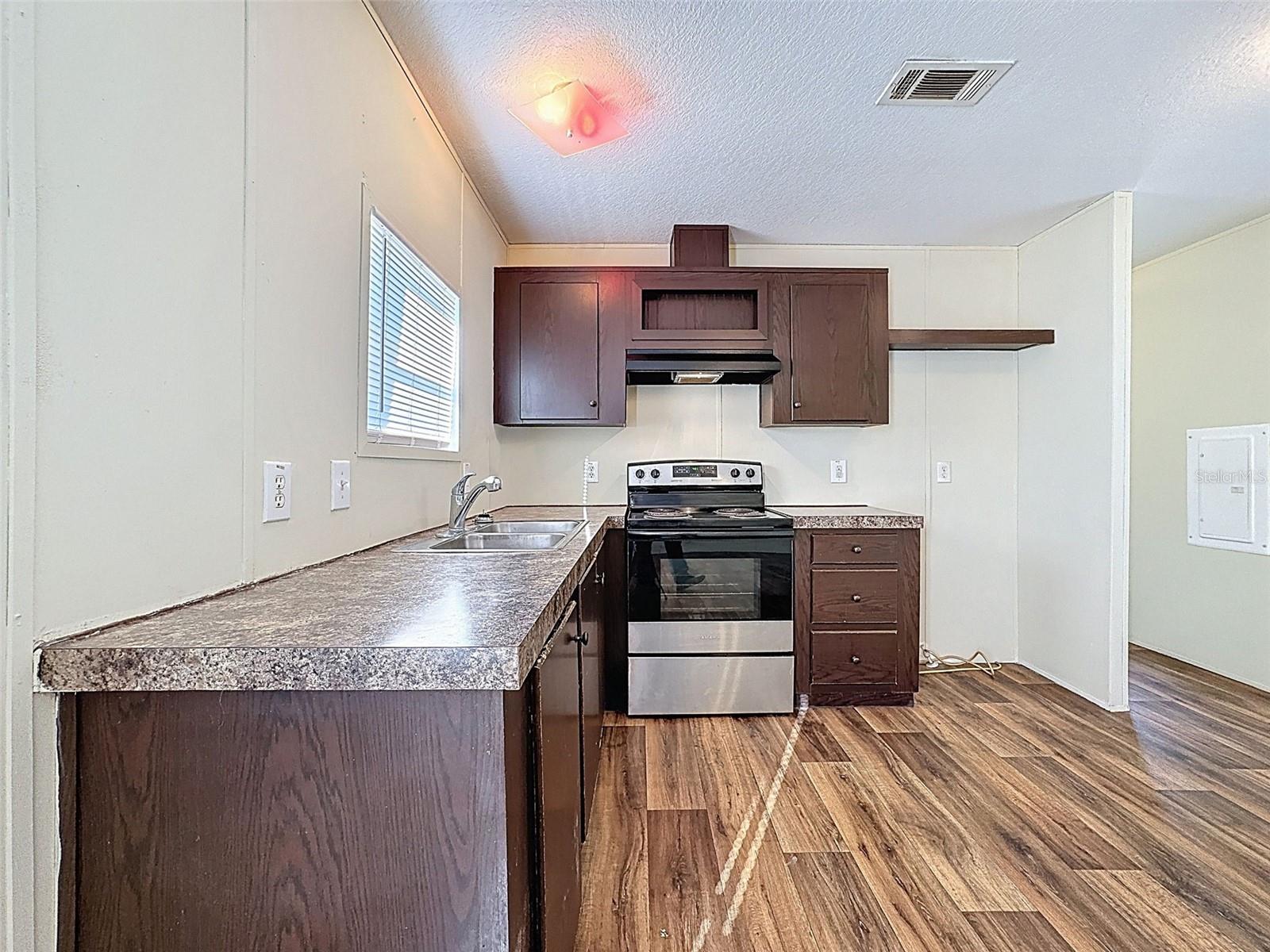 Image 12 of 50 For 13305 Miami Street