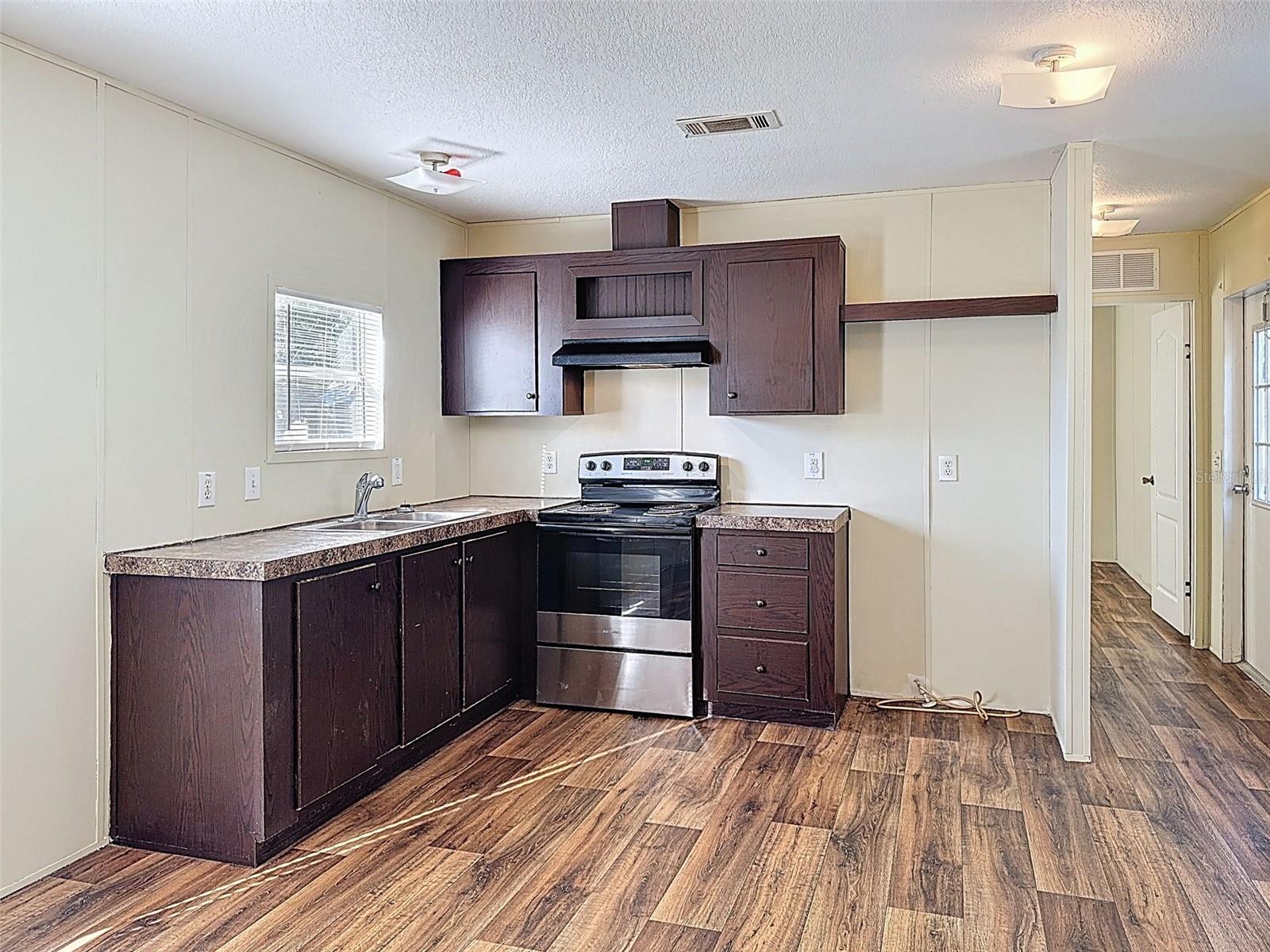 Image 14 of 50 For 13305 Miami Street