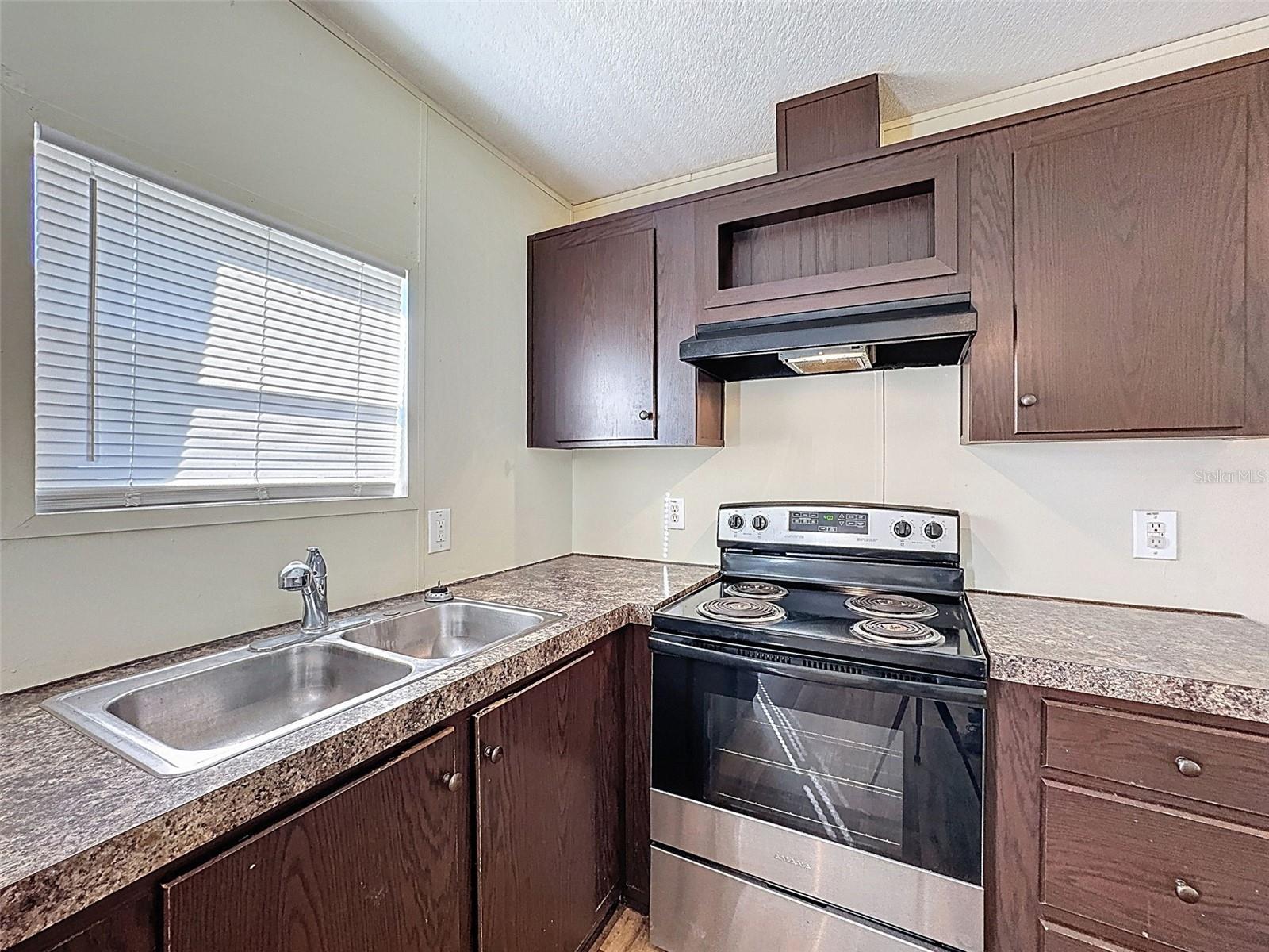 Image 15 of 50 For 13305 Miami Street