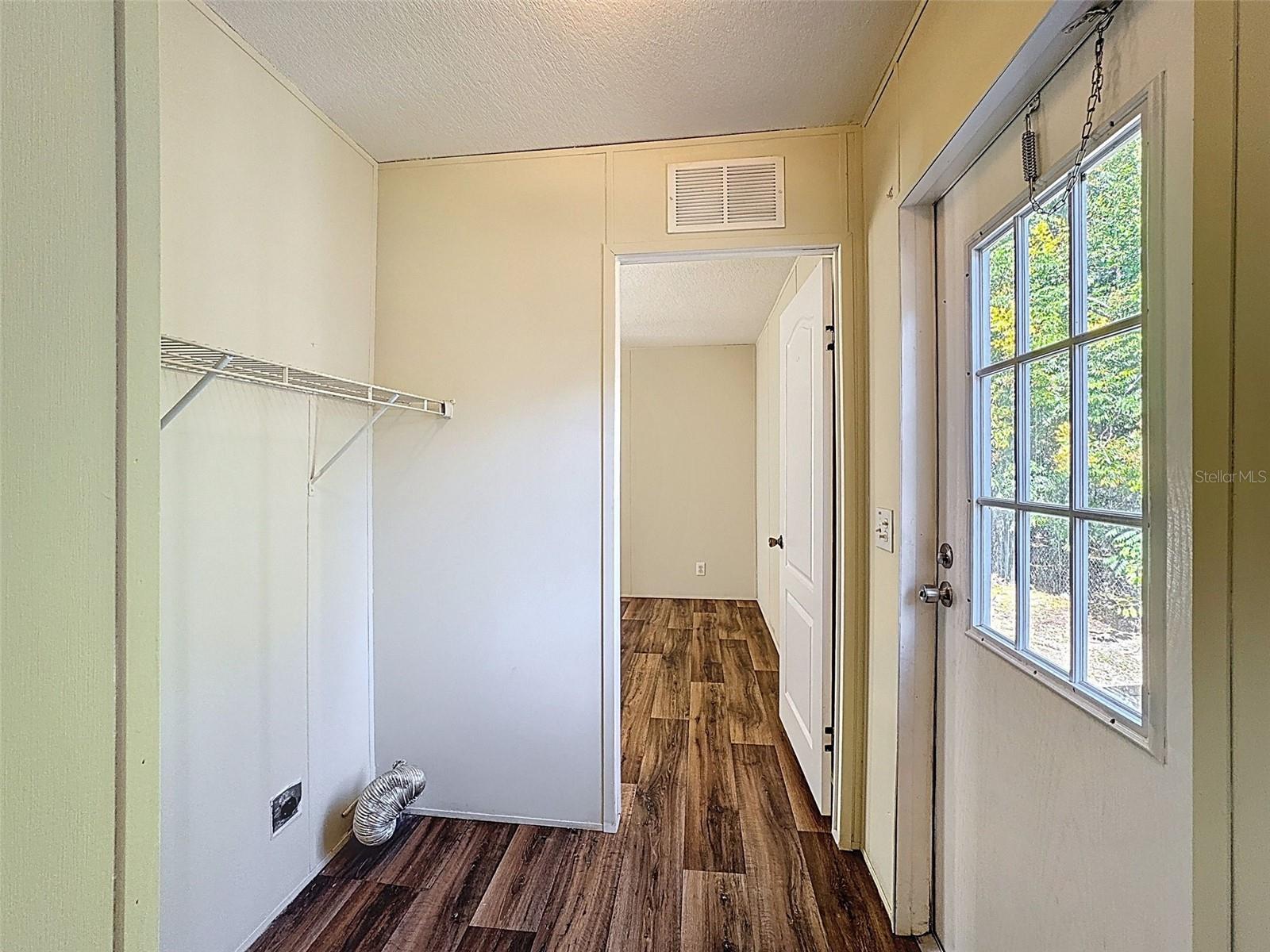 Image 27 of 50 For 13305 Miami Street