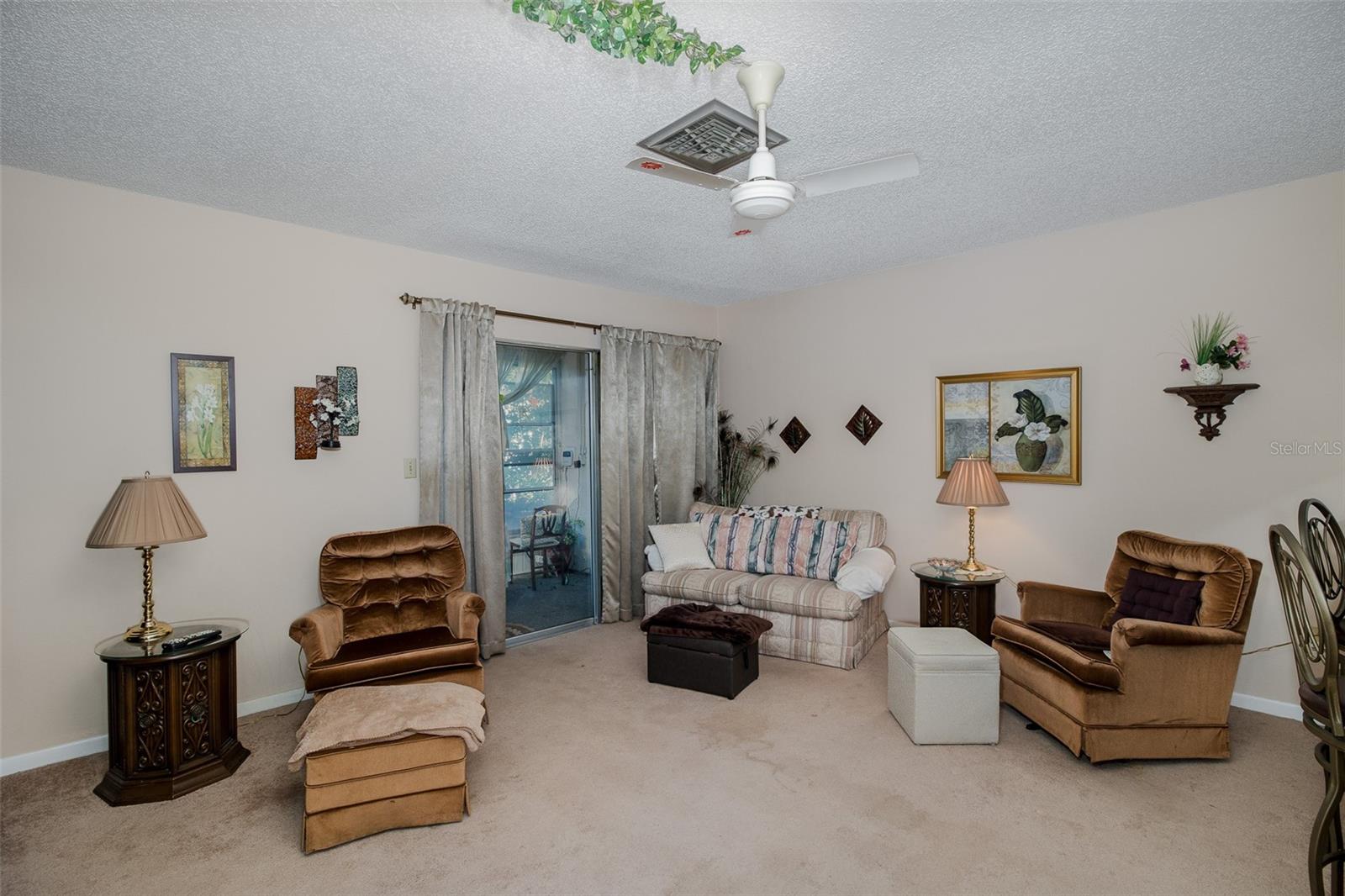 Image 18 of 46 For 8015 San Fernando Drive