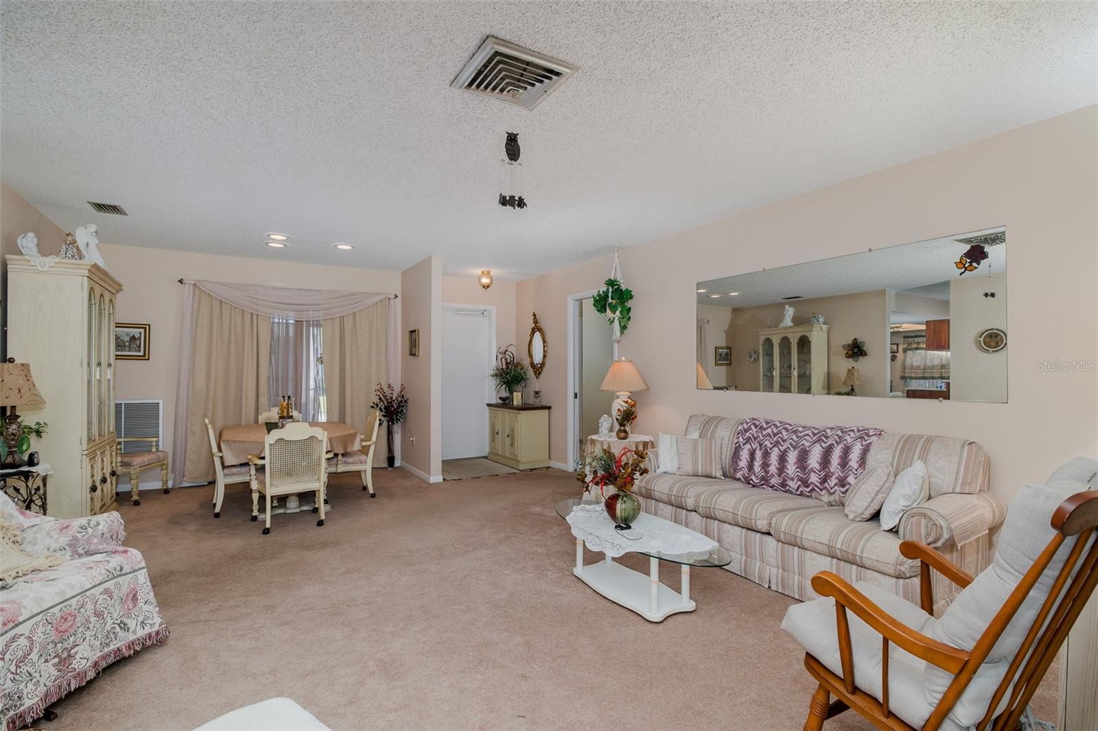 Image 21 of 46 For 8015 San Fernando Drive