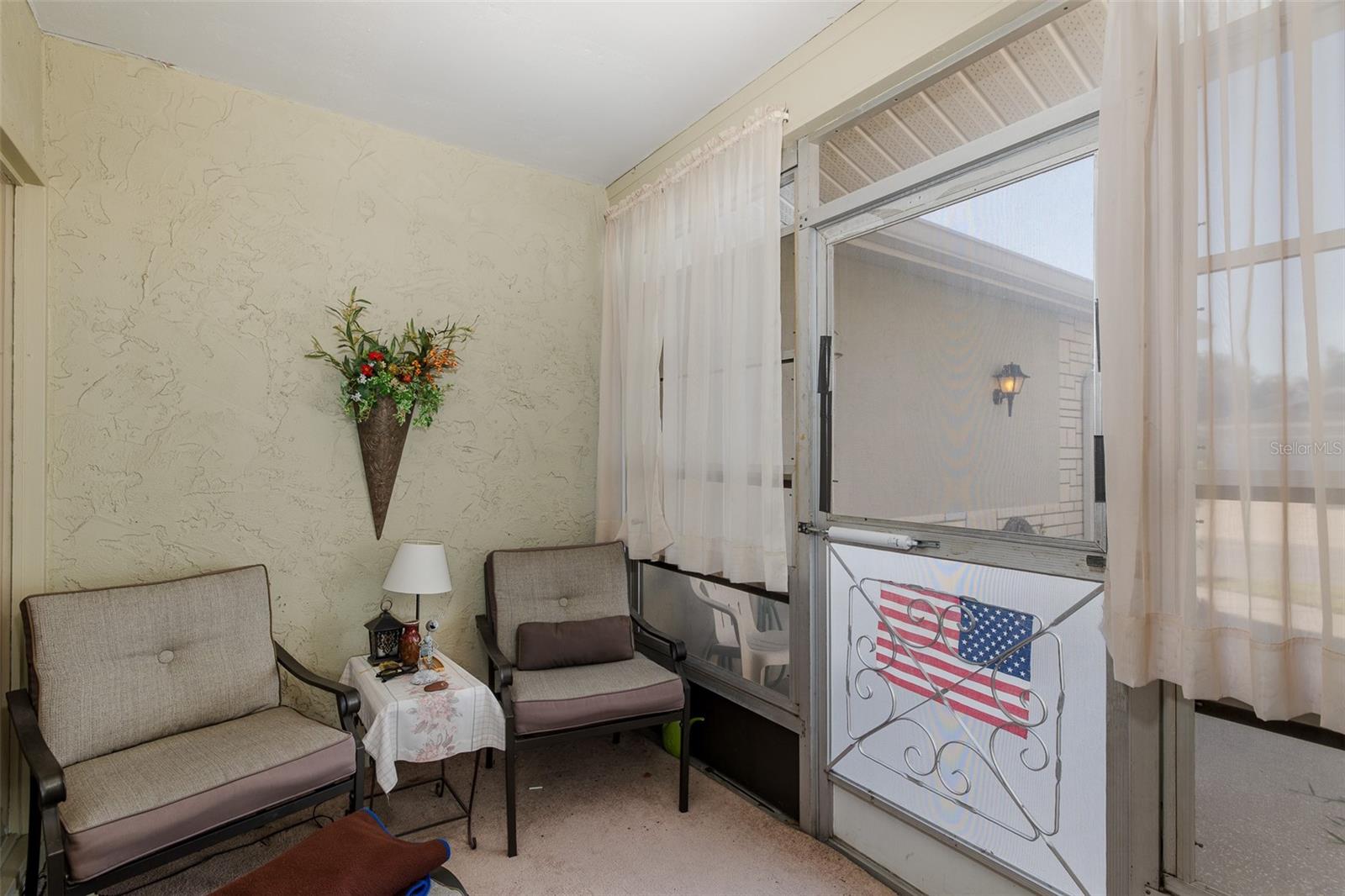 Image 27 of 46 For 8015 San Fernando Drive