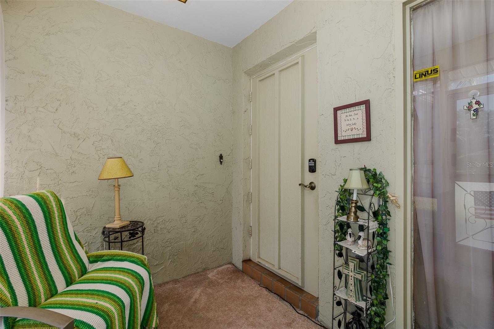 Image 8 of 46 For 8015 San Fernando Drive