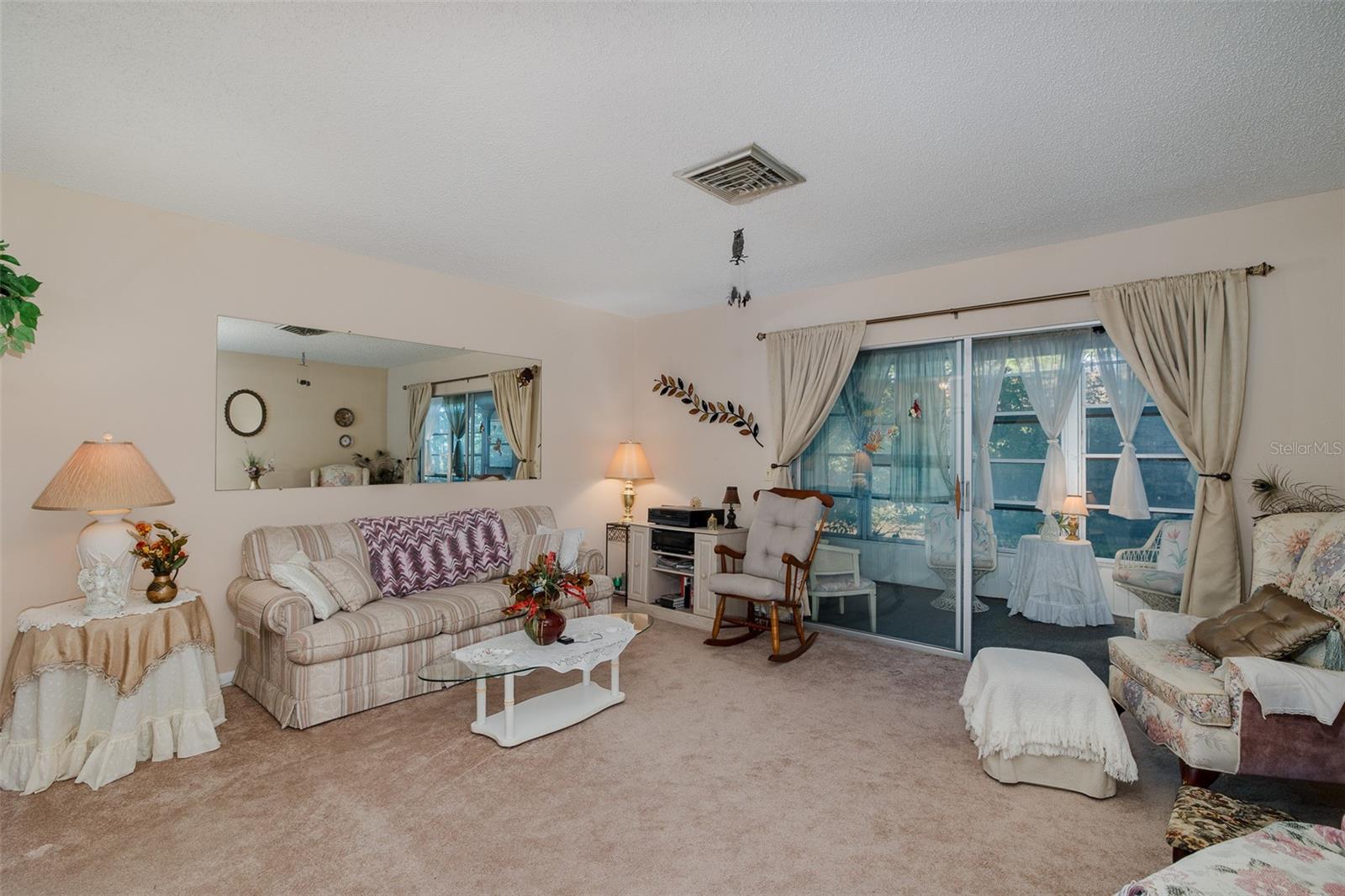 Image 9 of 46 For 8015 San Fernando Drive