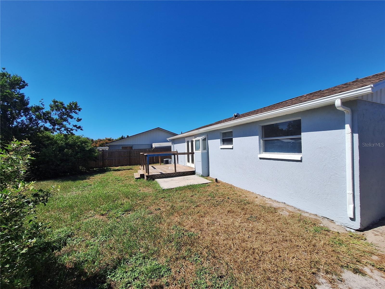 Image 21 of 23 For 6318 Sutherland Avenue